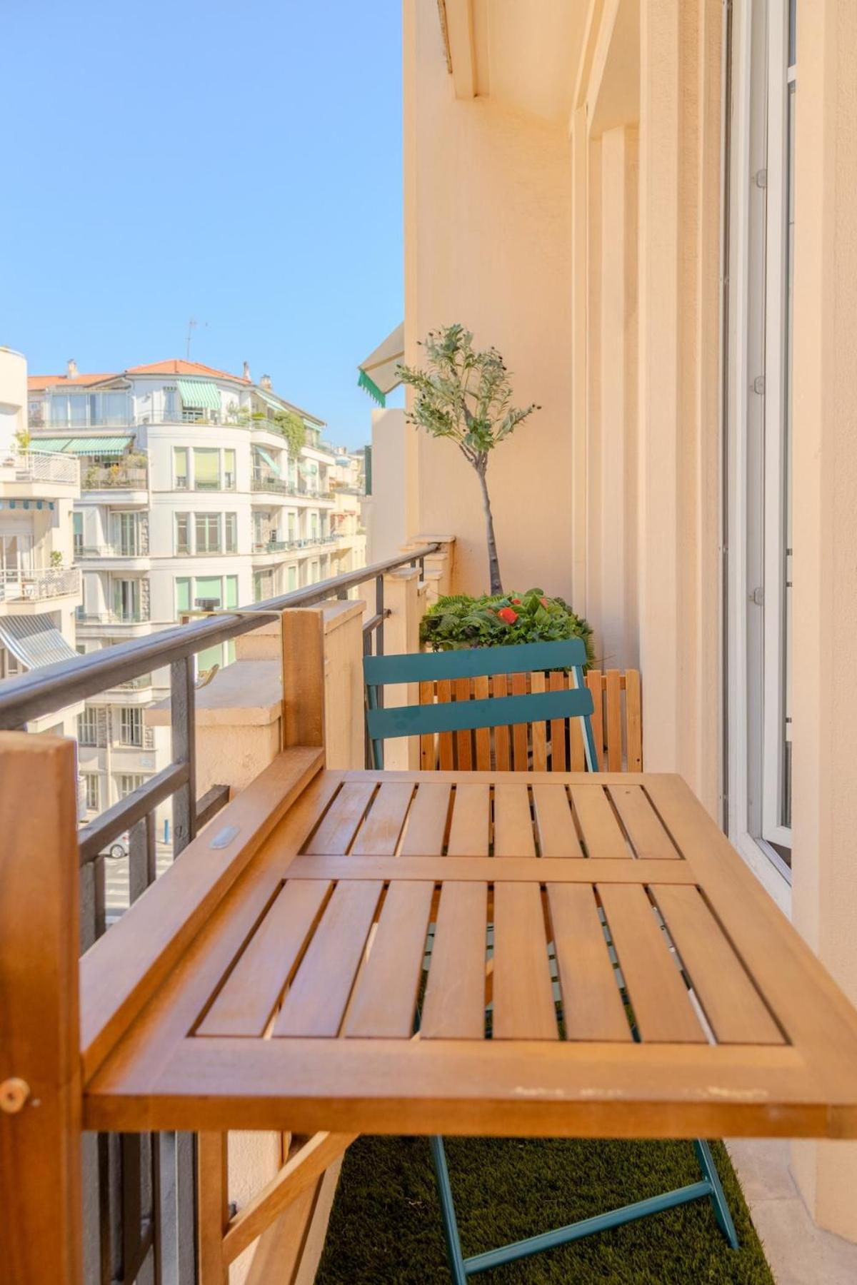 Pop Art Au Centre De Et Proche De La Nice