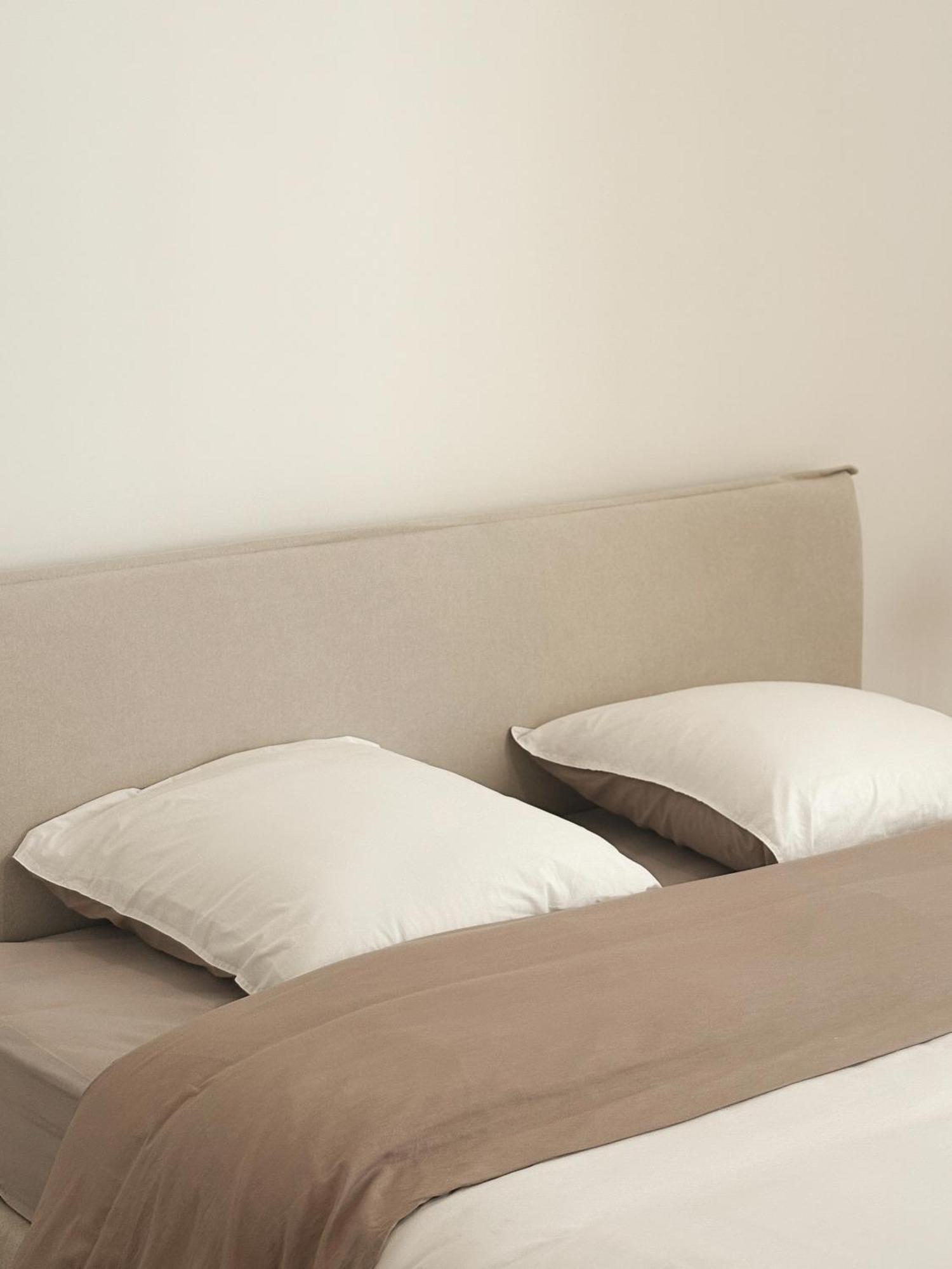 Center - Spacious Luxury With Air Conditioning