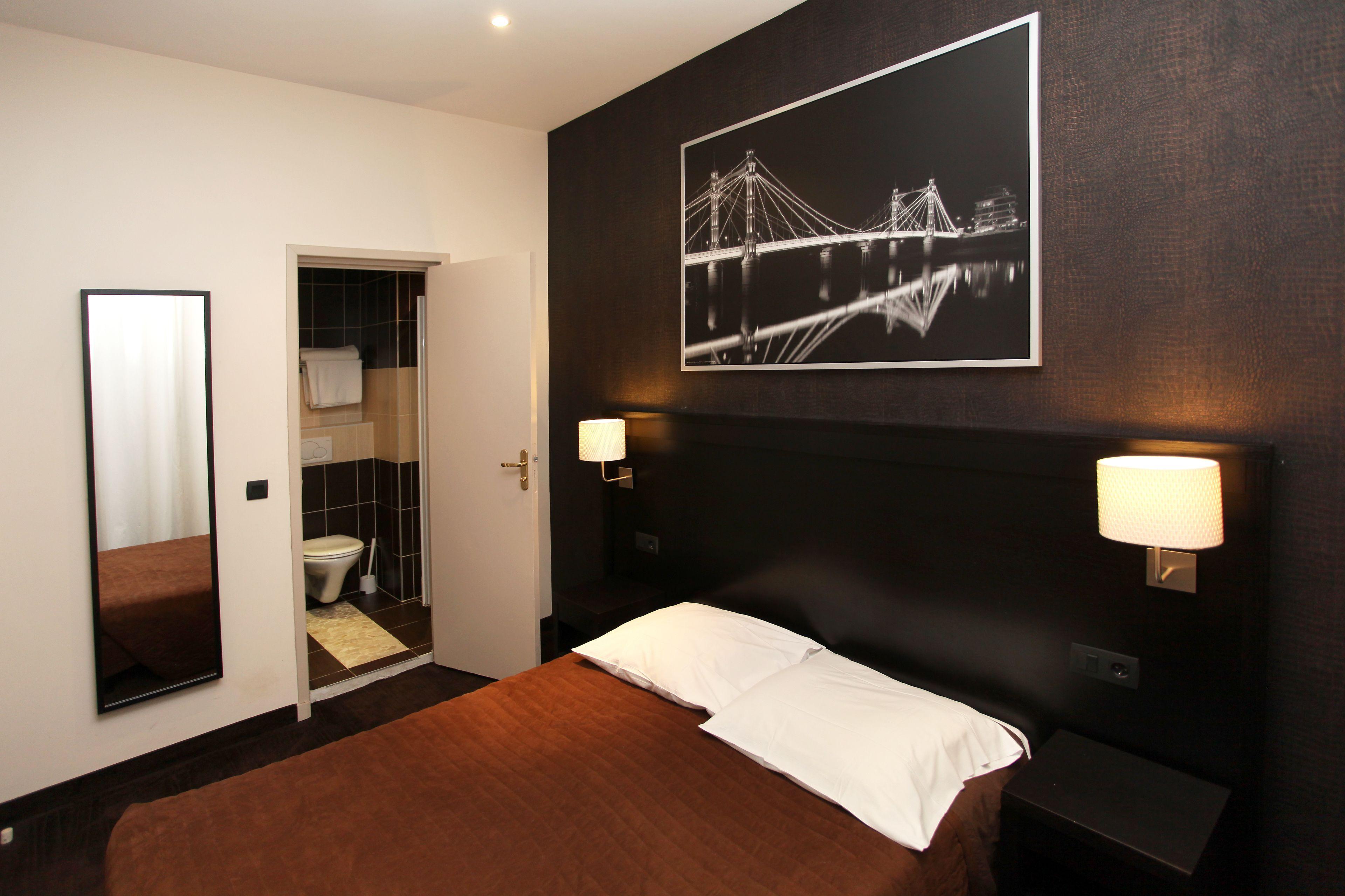 Hotel Trocadero 2*