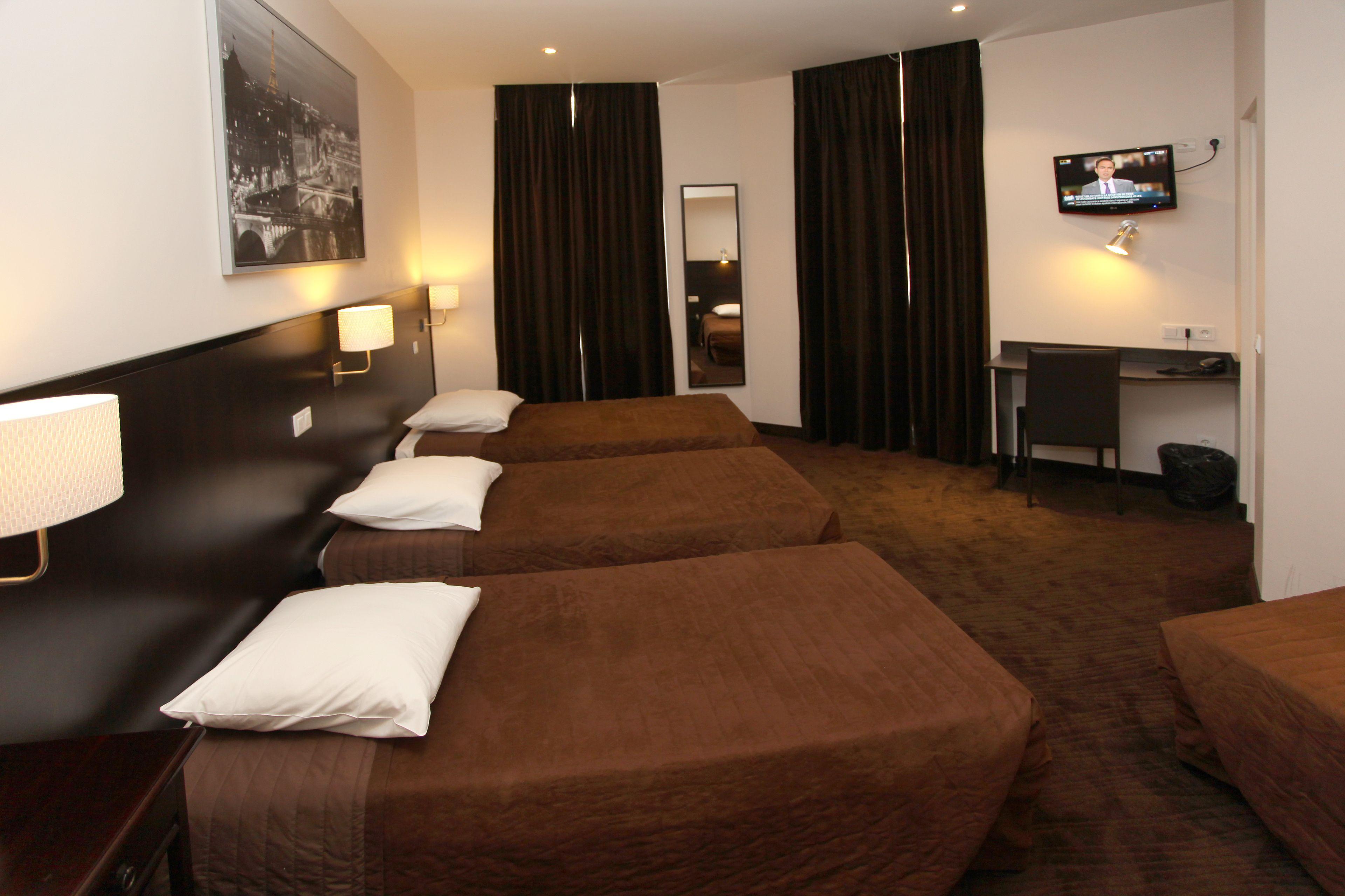 Trocadero Hotel 2*