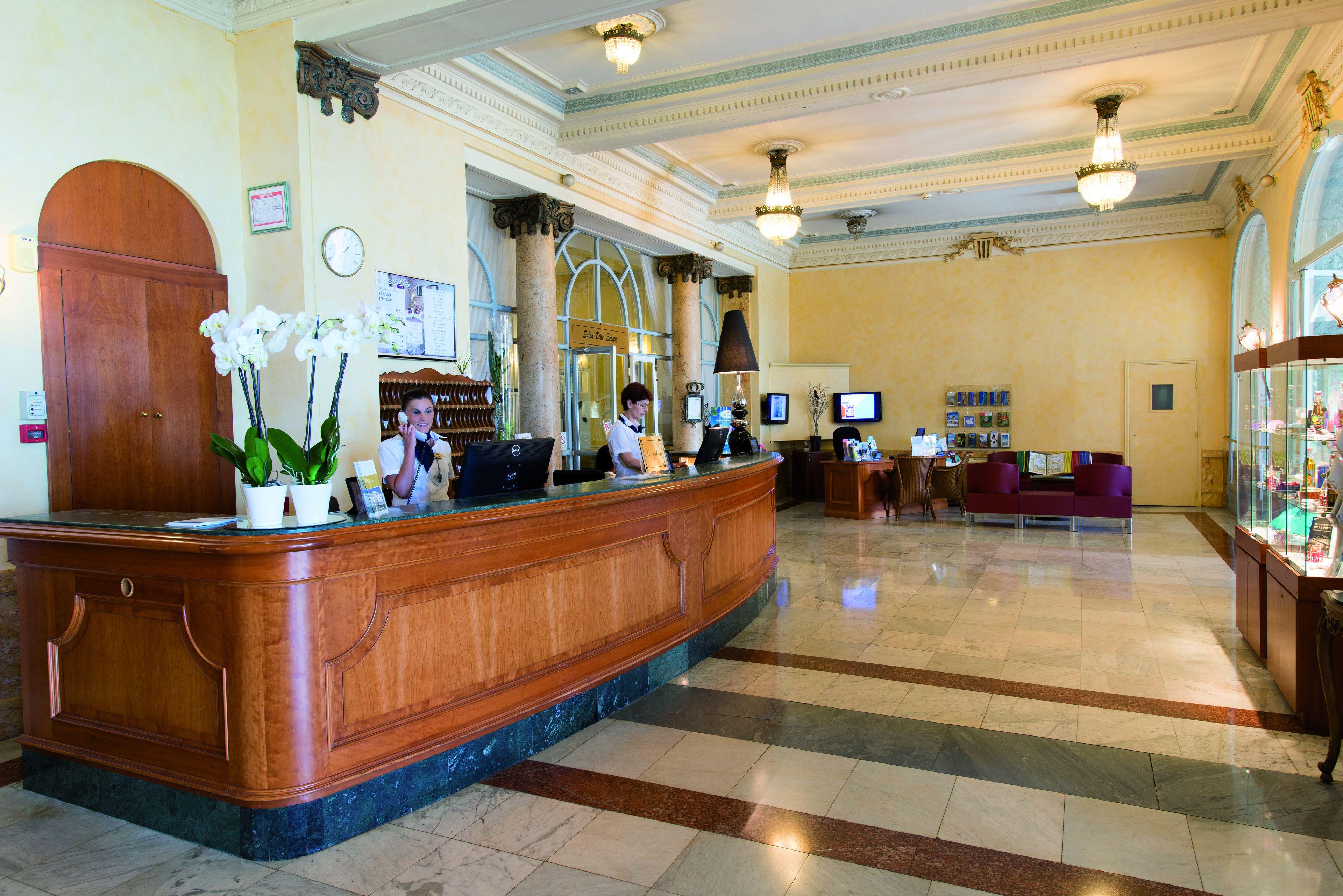 Le Royal Promenade Des Hotel 3*