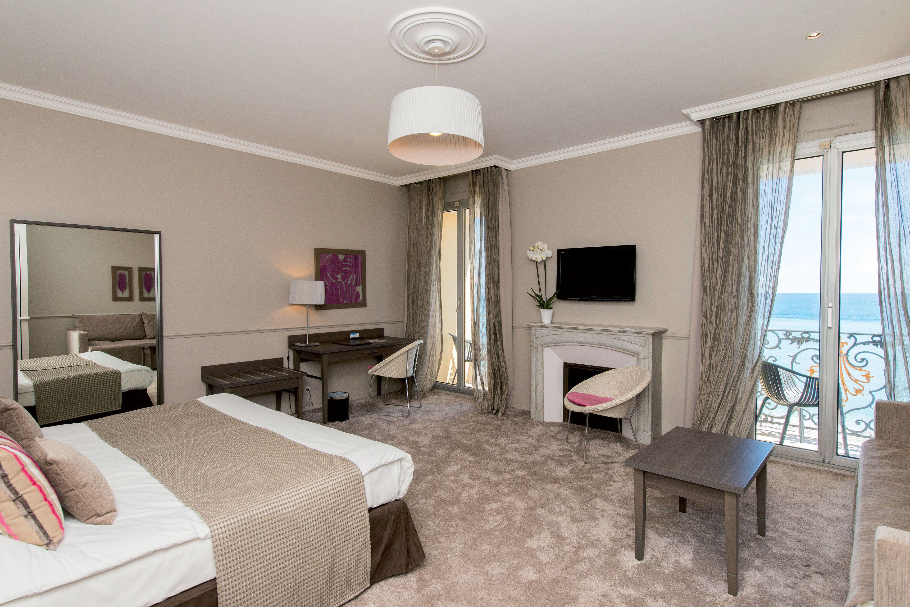 Le Royal Promenade Des Hotel 3*