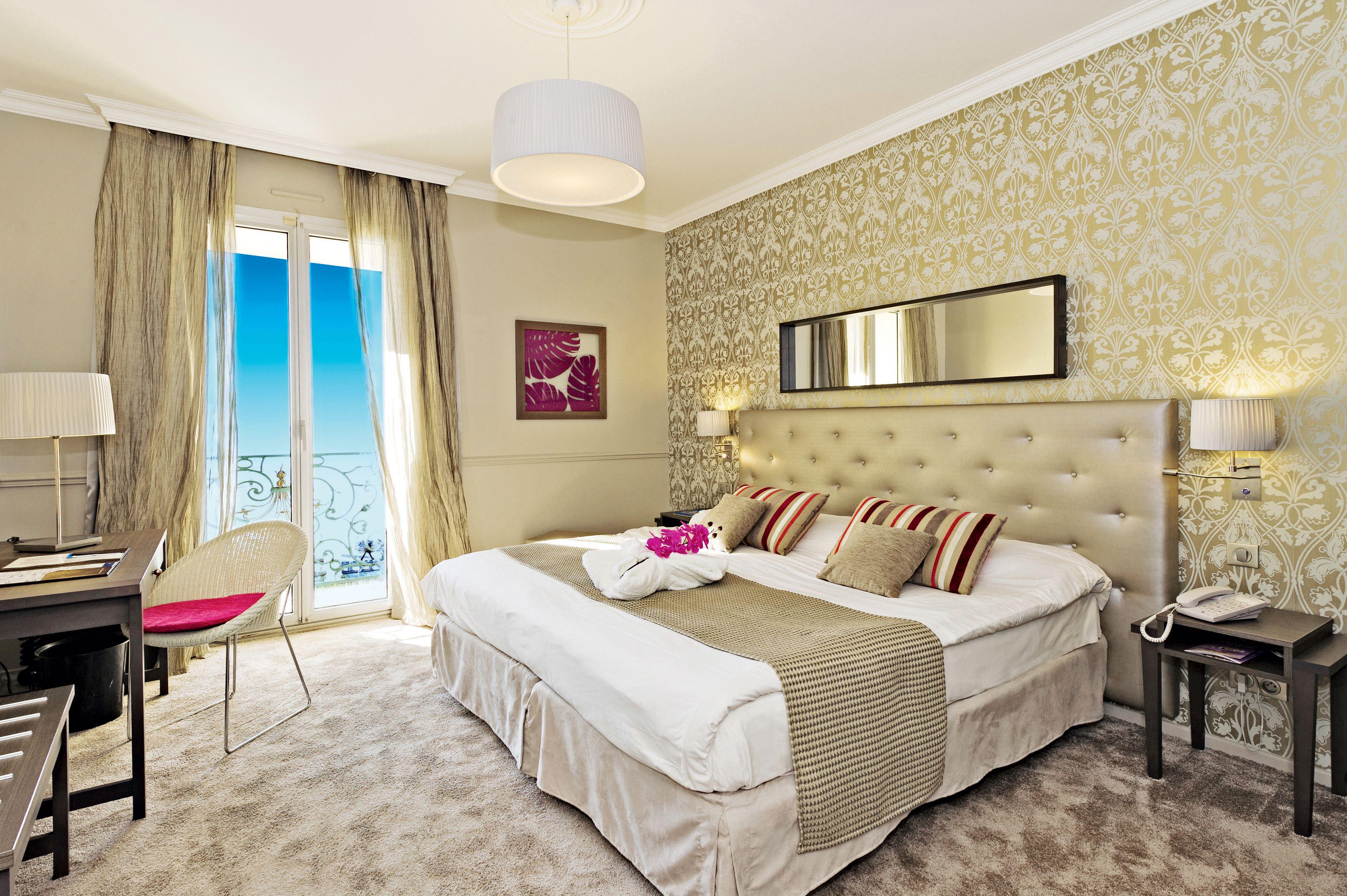 Le Royal Promenade Des 3*