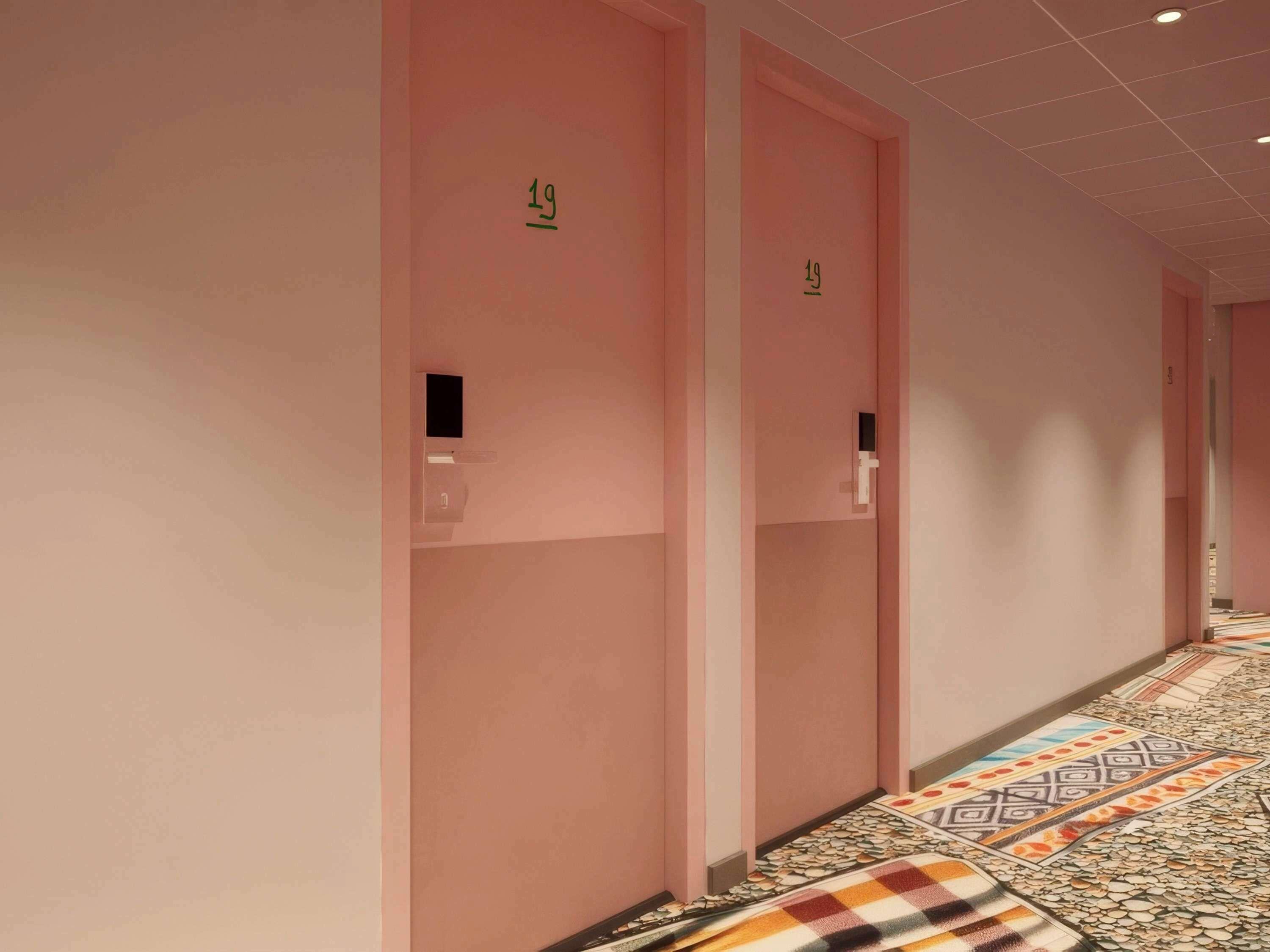 Hotel Greet Aeroport Promenade Des