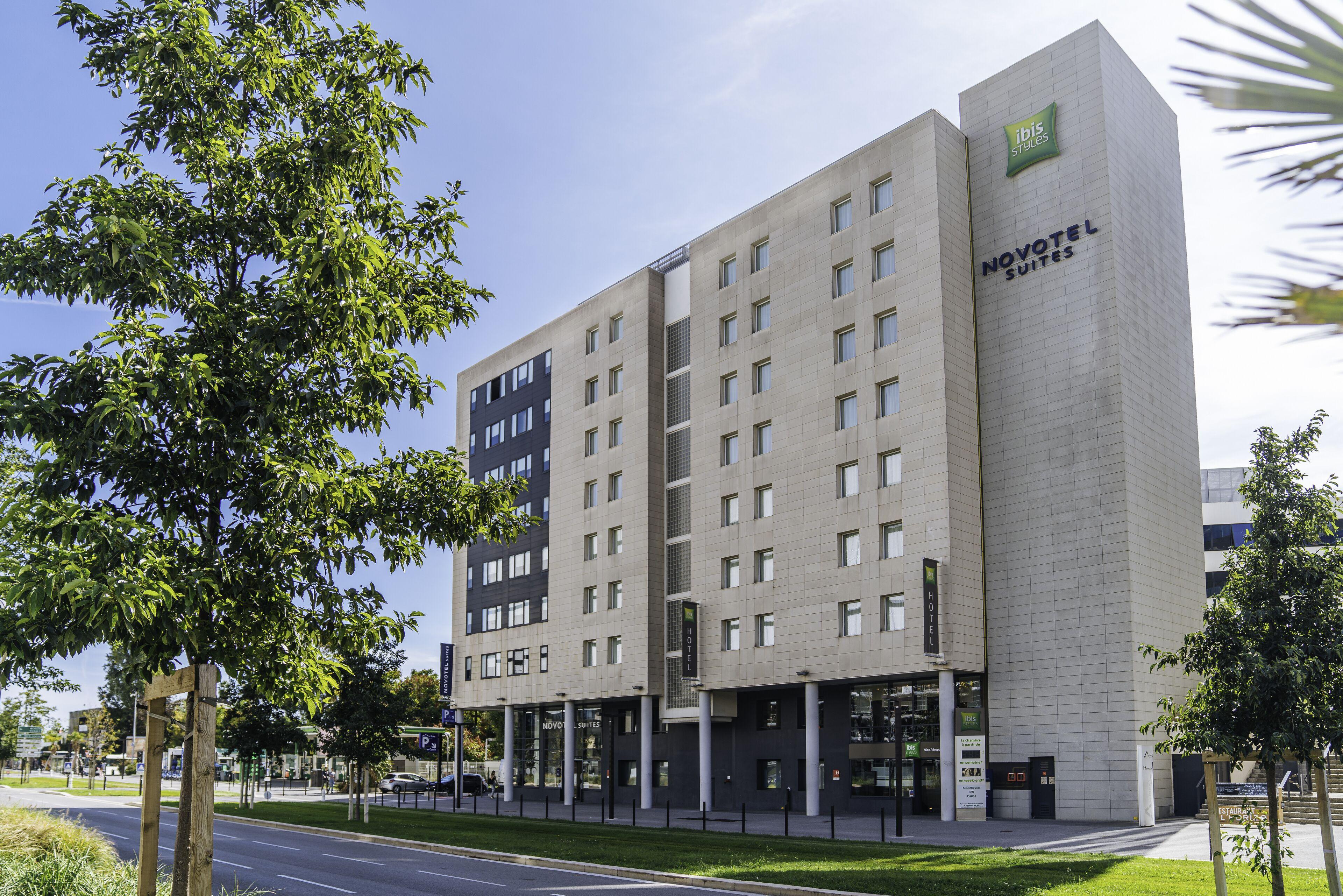 Novotel Airport Hotel