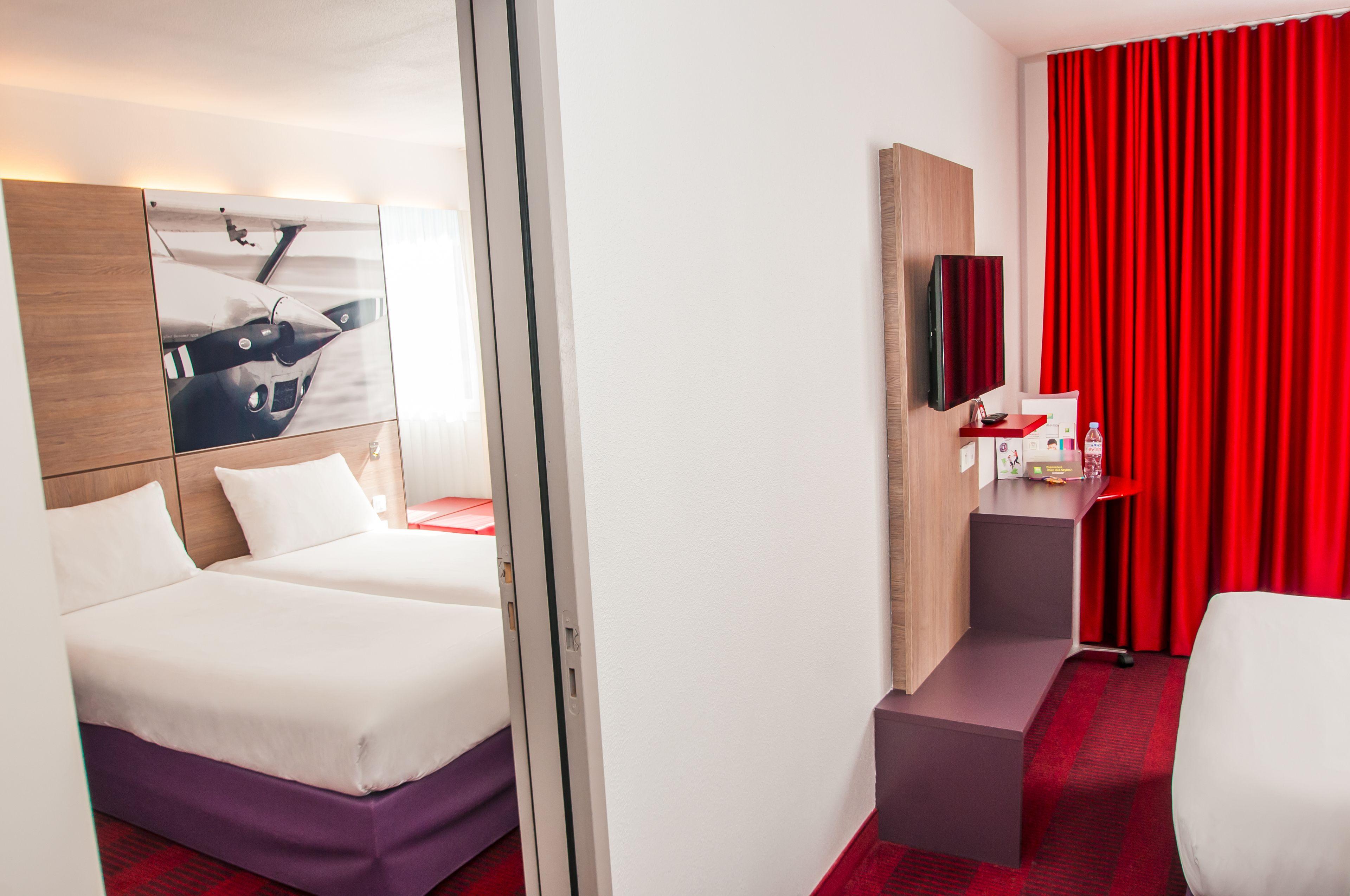 Ibis Styles Aeroport Arenas Hotel 3*