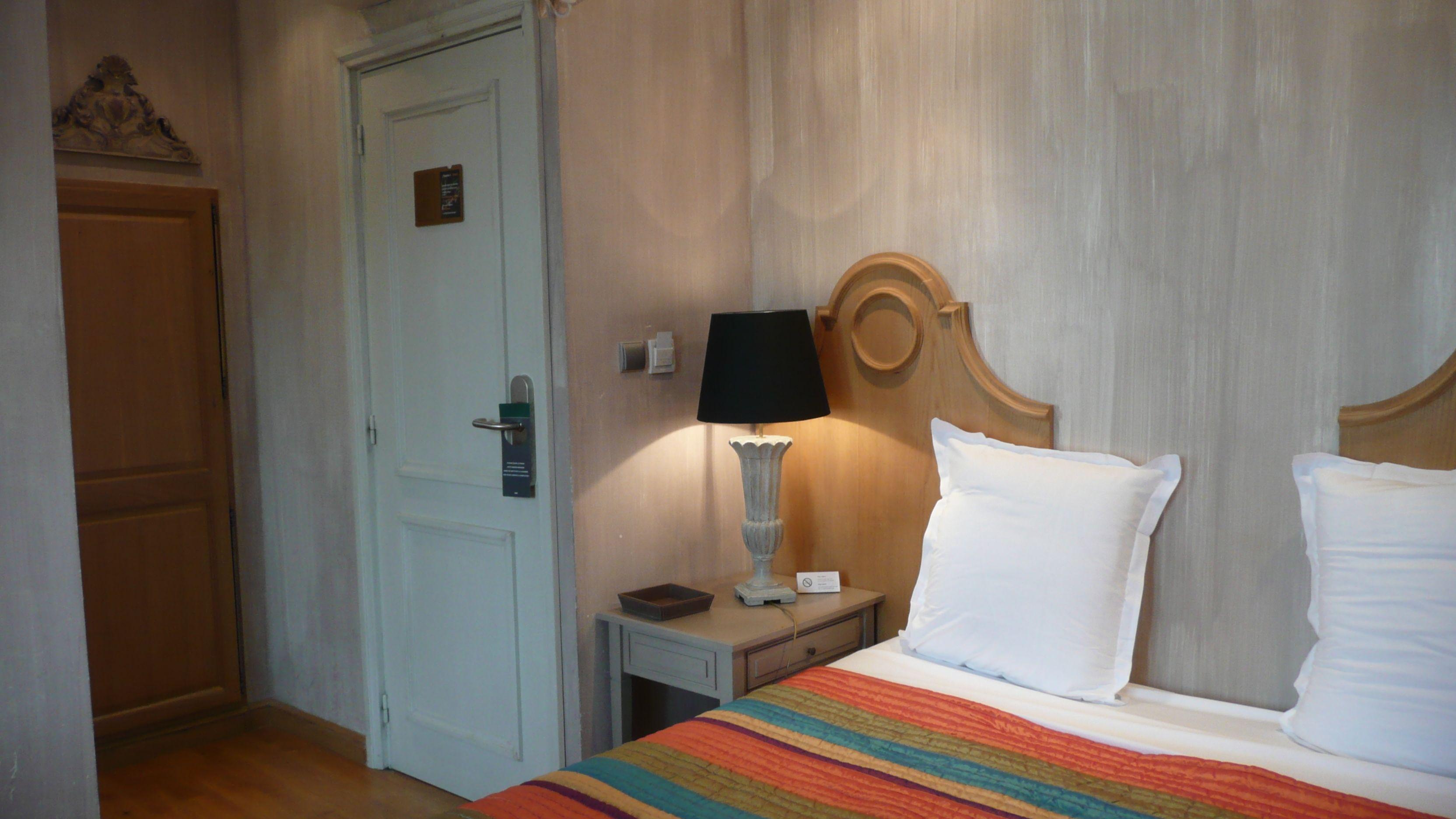 Hotel Le Petit Trianon Et Le Charme Des 2*