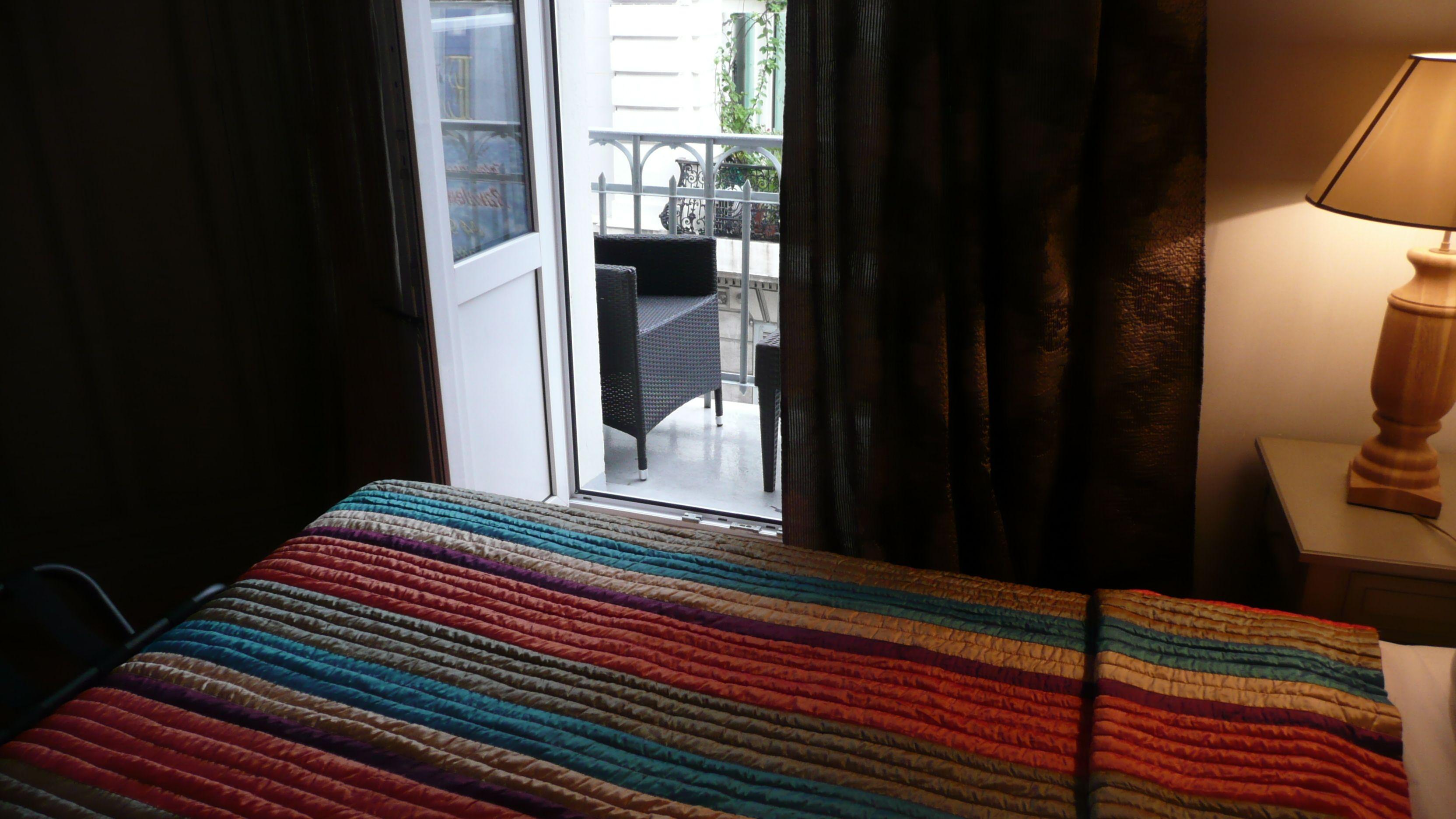 Hotel Le Petit Trianon Et Le Charme Des 2*