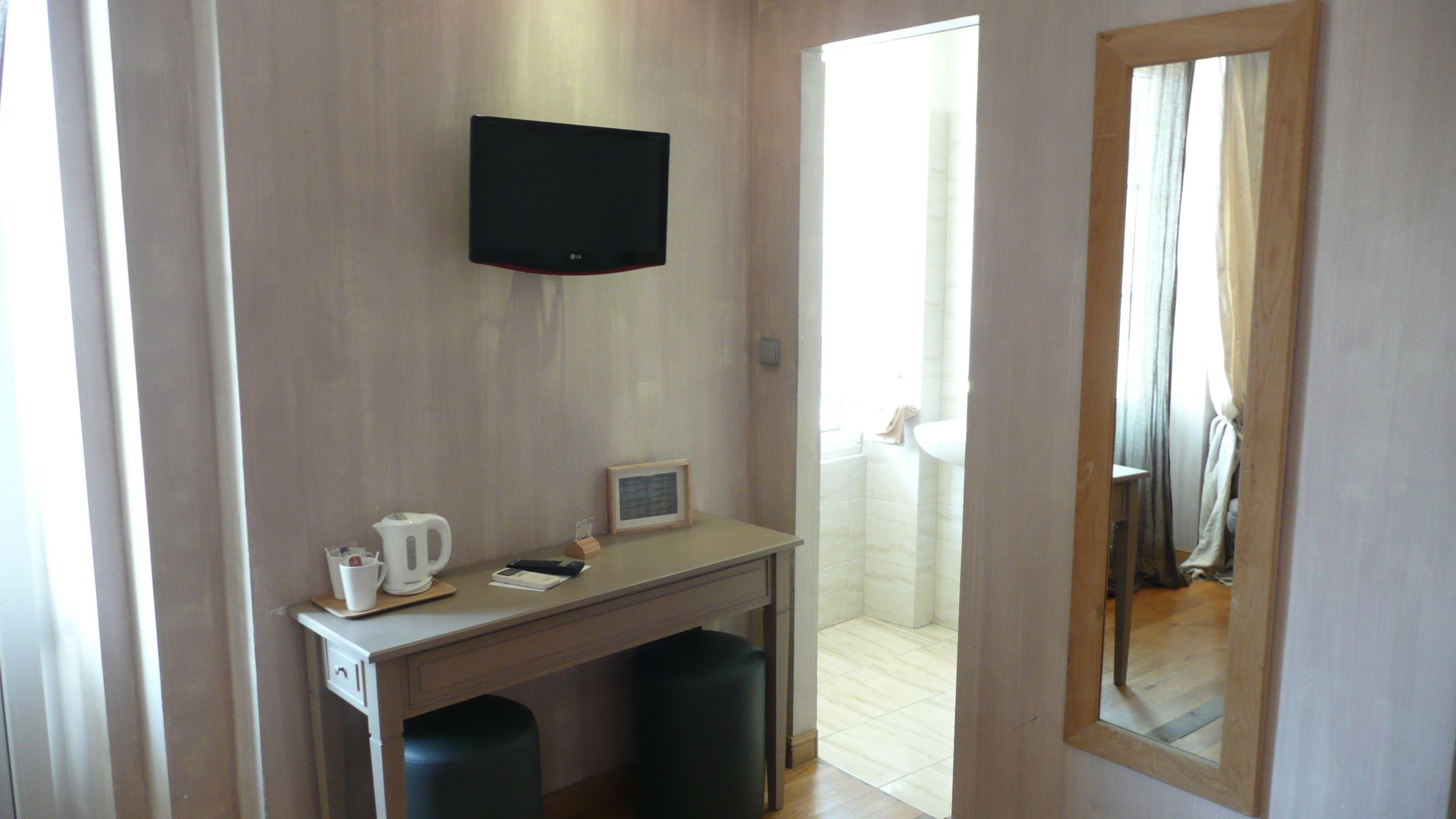 Le Petit Trianon Et Le Charme Des Hotel