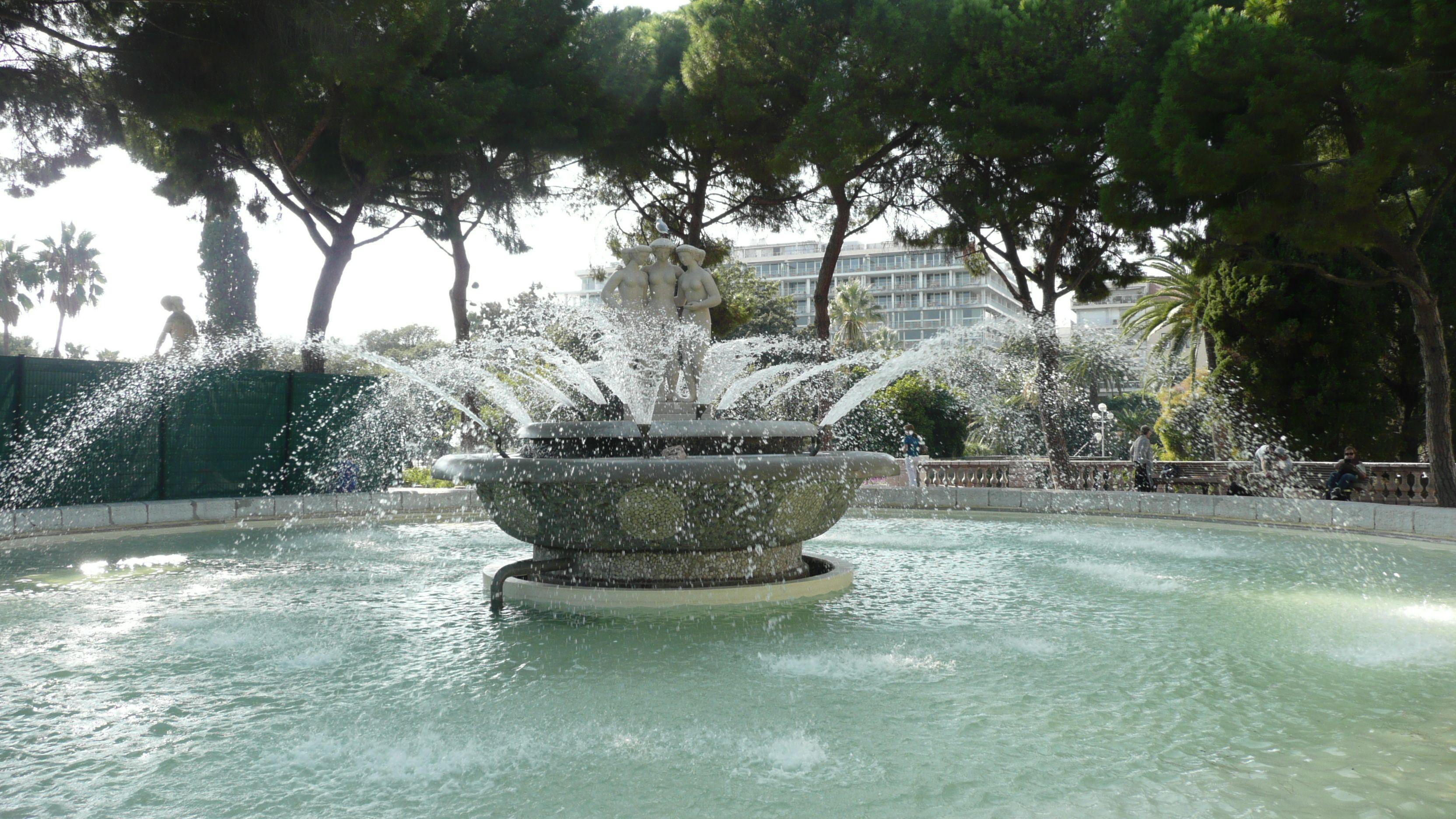 Le Petit Trianon Et Le Charme Des Hotel 2*