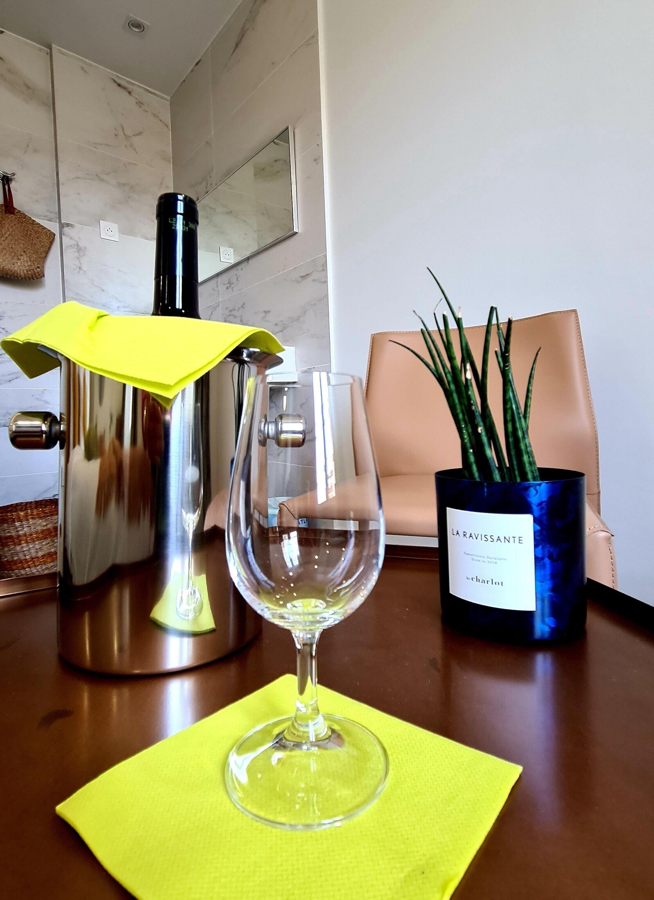 Le Petit Trianon Et Le Charme Des Hotel Nice