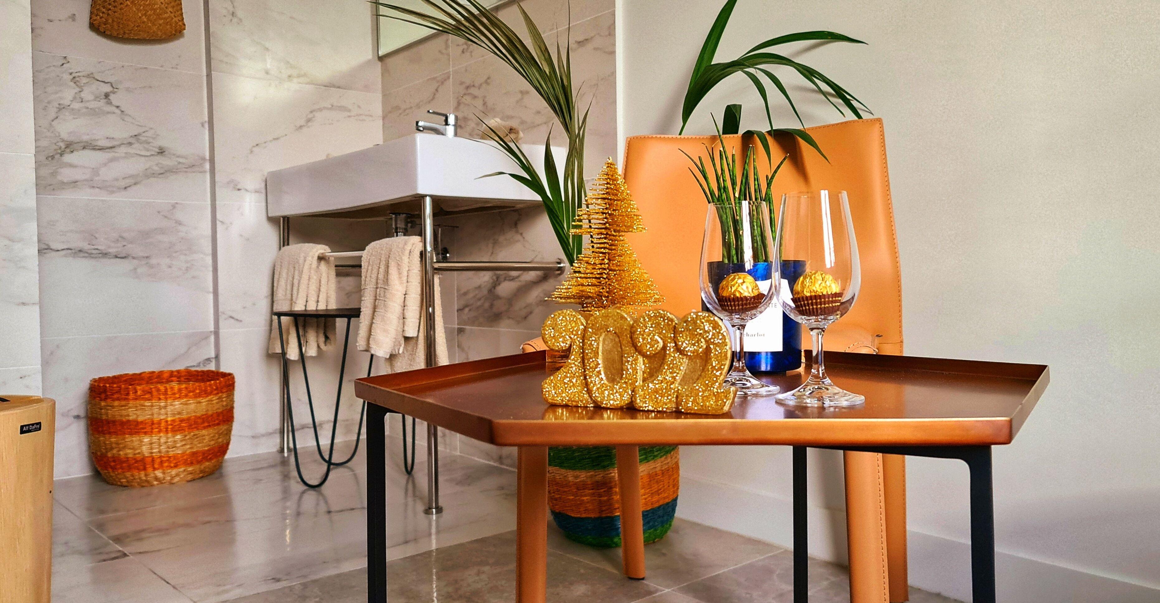 Hotel Le Petit Trianon Et Le Charme Des