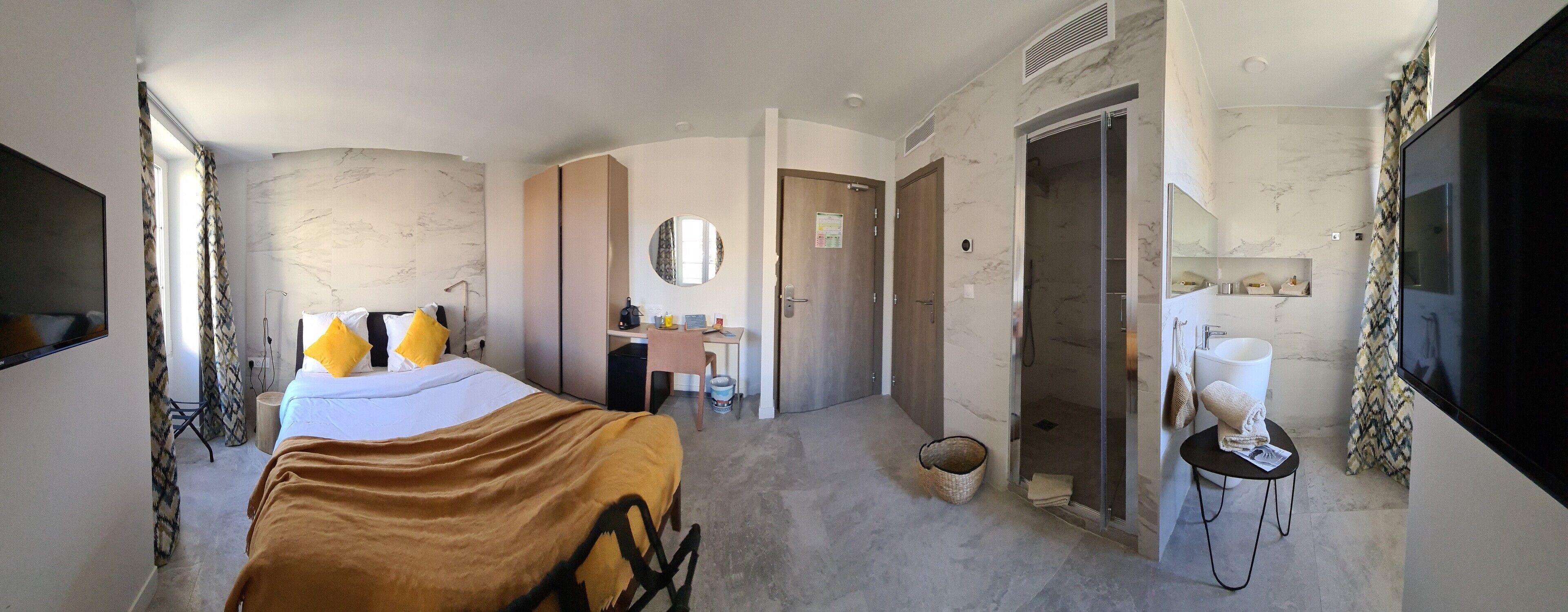 Le Petit Trianon Et Le Charme Des Hotel Nice