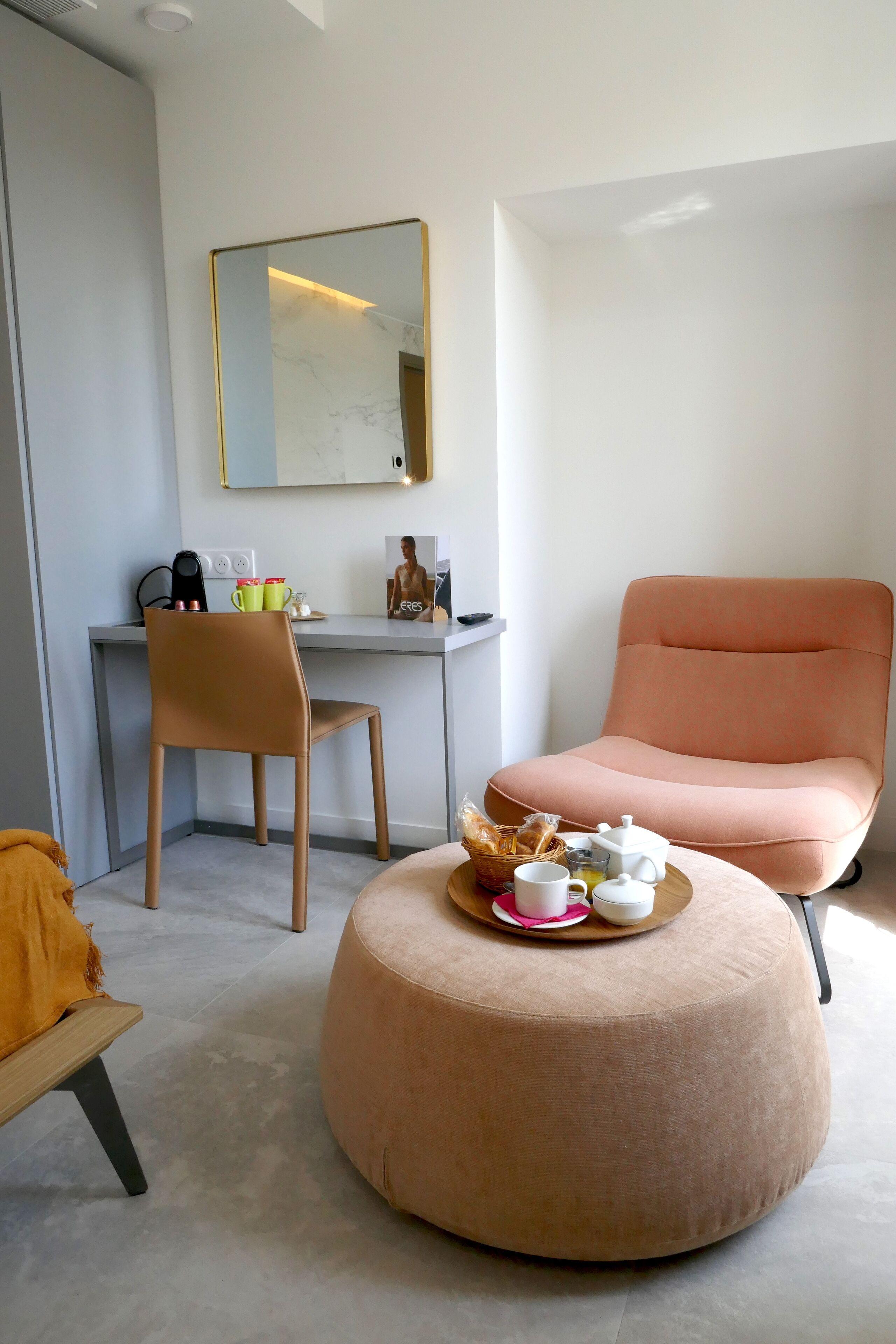 Le Petit Trianon Et Le Charme Des Hotel