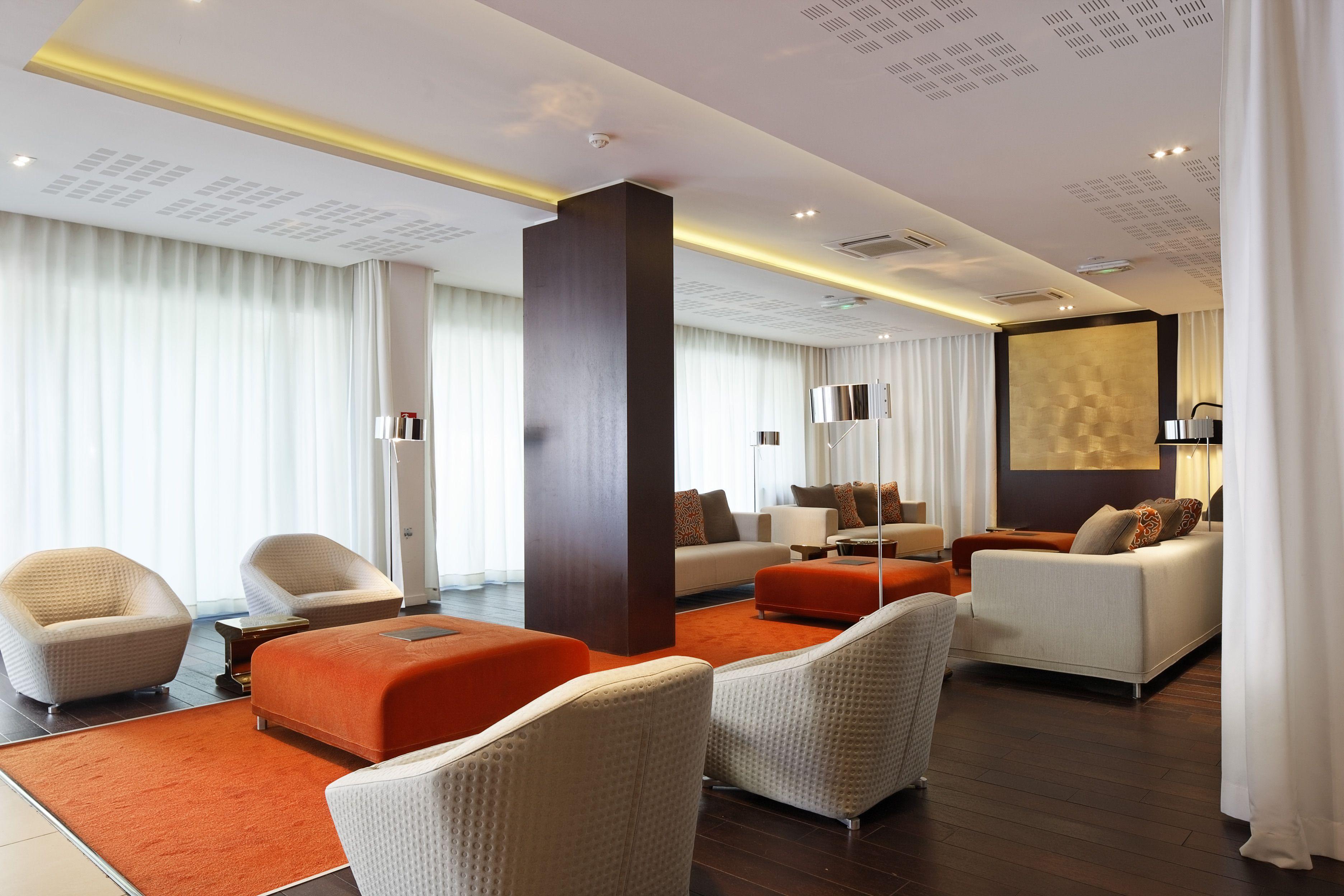 Adagio Centre Aparthotel 3*