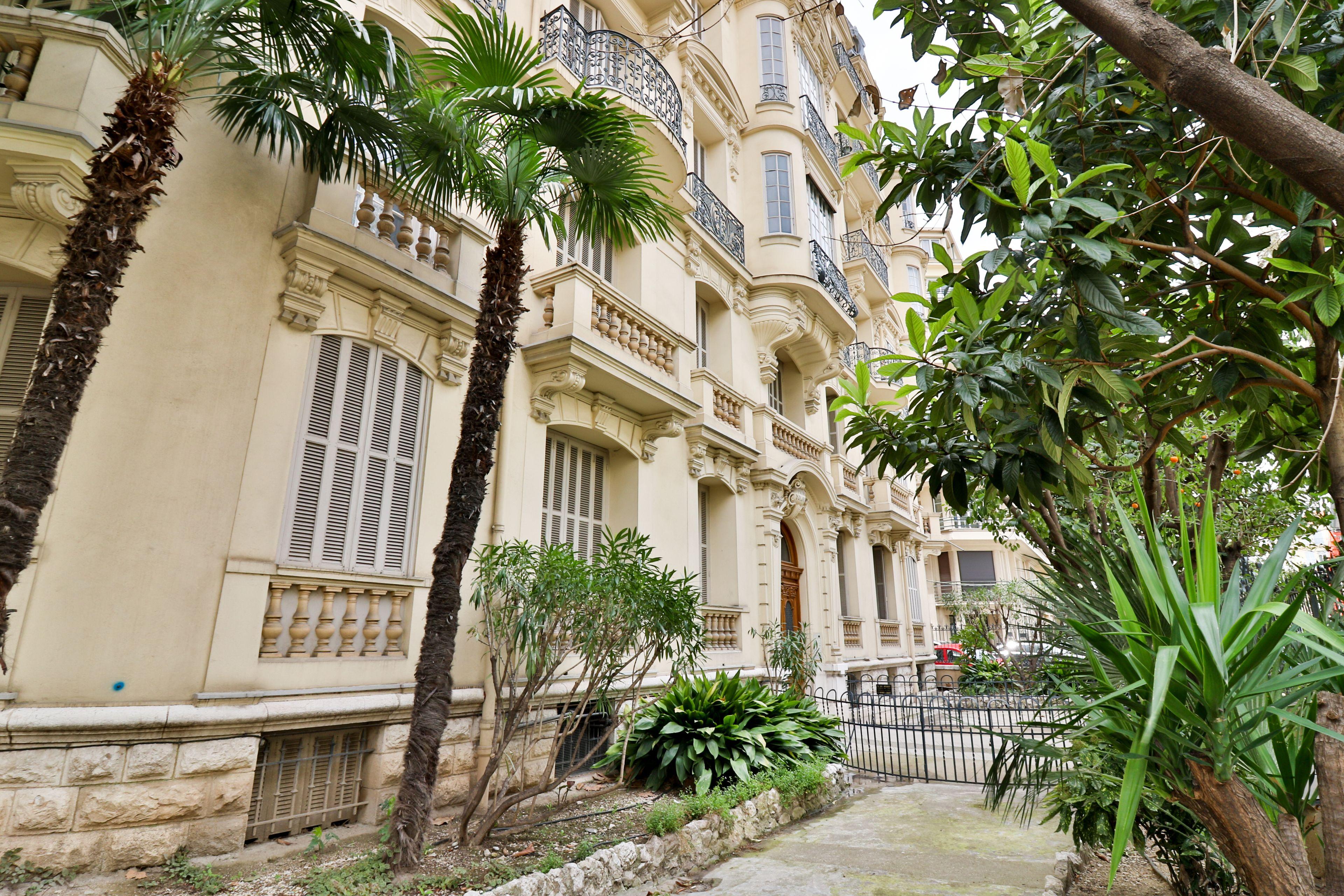 Victor Hugo Hotel 2*