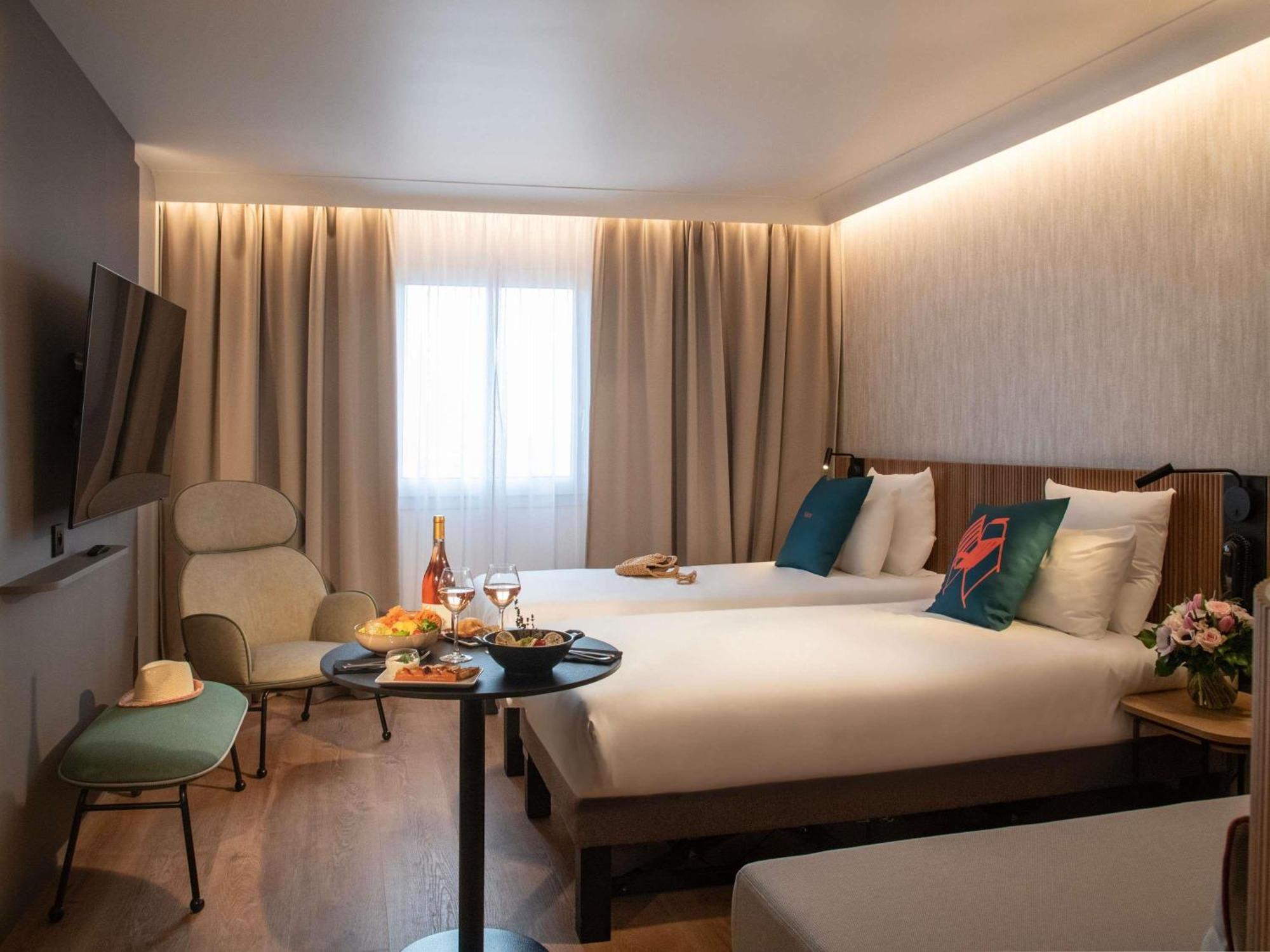 Hotel Novotel Arenas Aeroport 4*