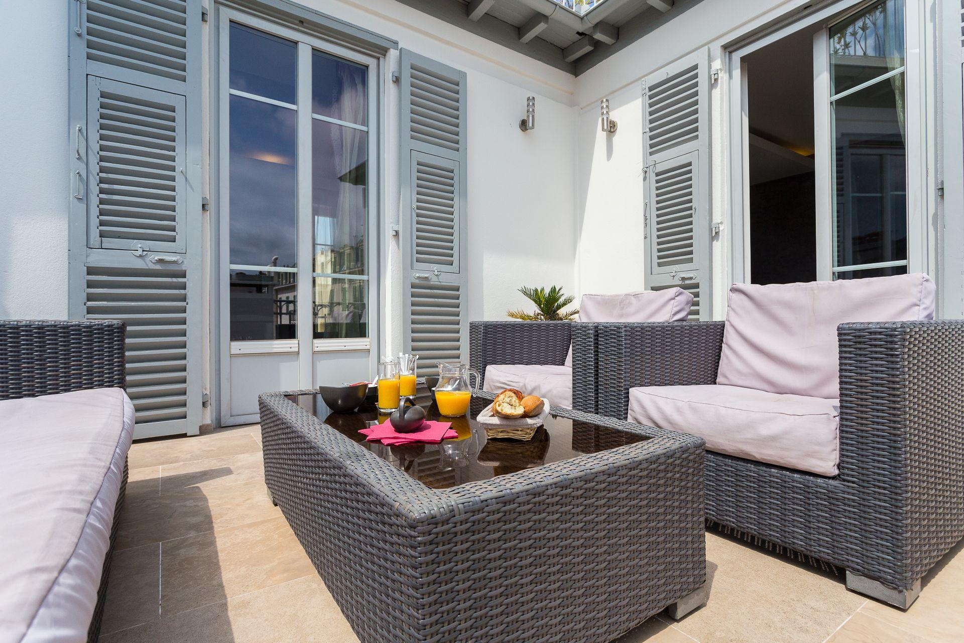 Le Dortoir Boutique Suites Hotel
