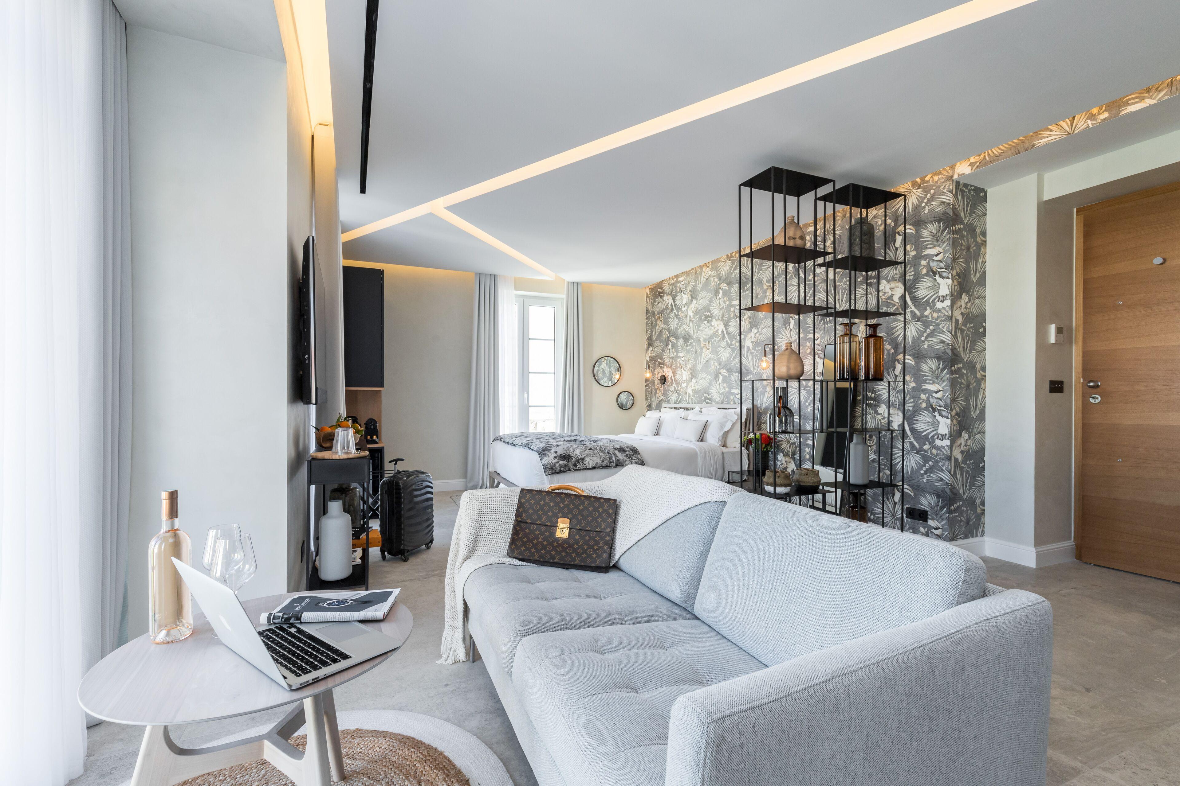 Le Dortoir Boutique Suites Hotel