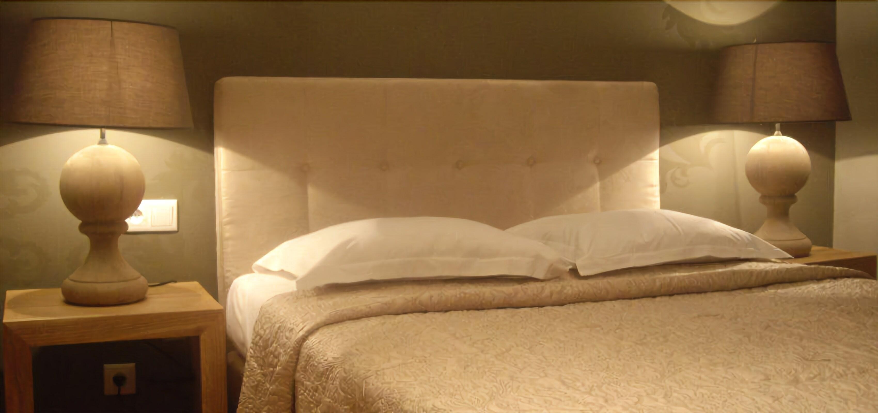 Hotel De La Mer 2*