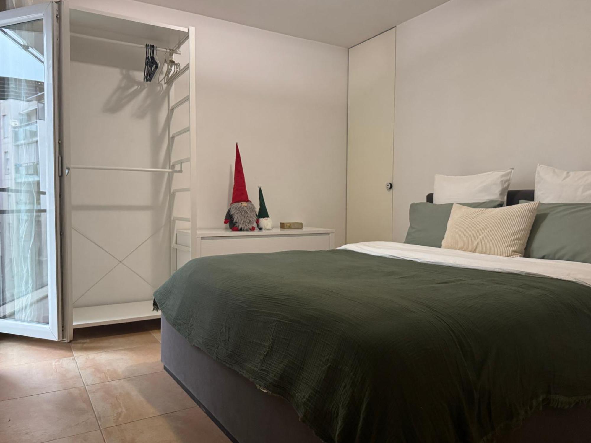 Gambetta Promenade Modern Near With Parking Apartment