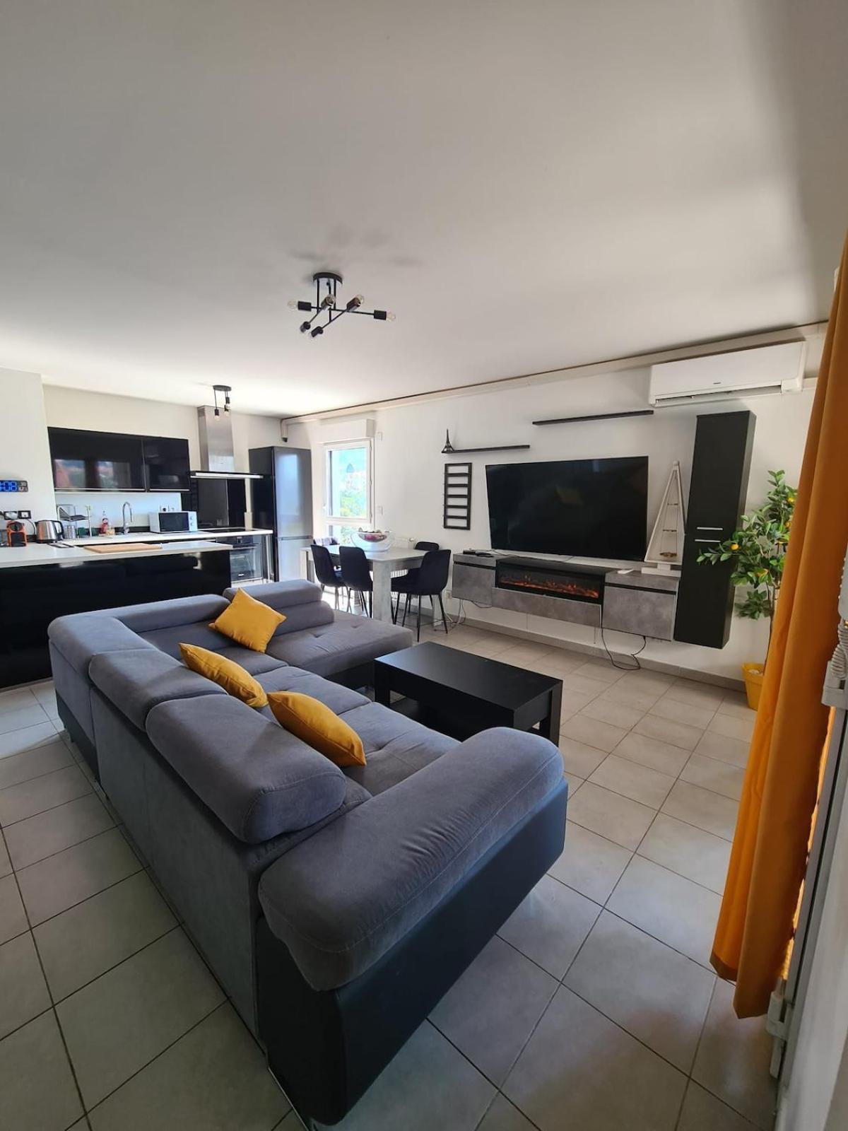 3 Pieces Avec Parking A Chez David Apartment