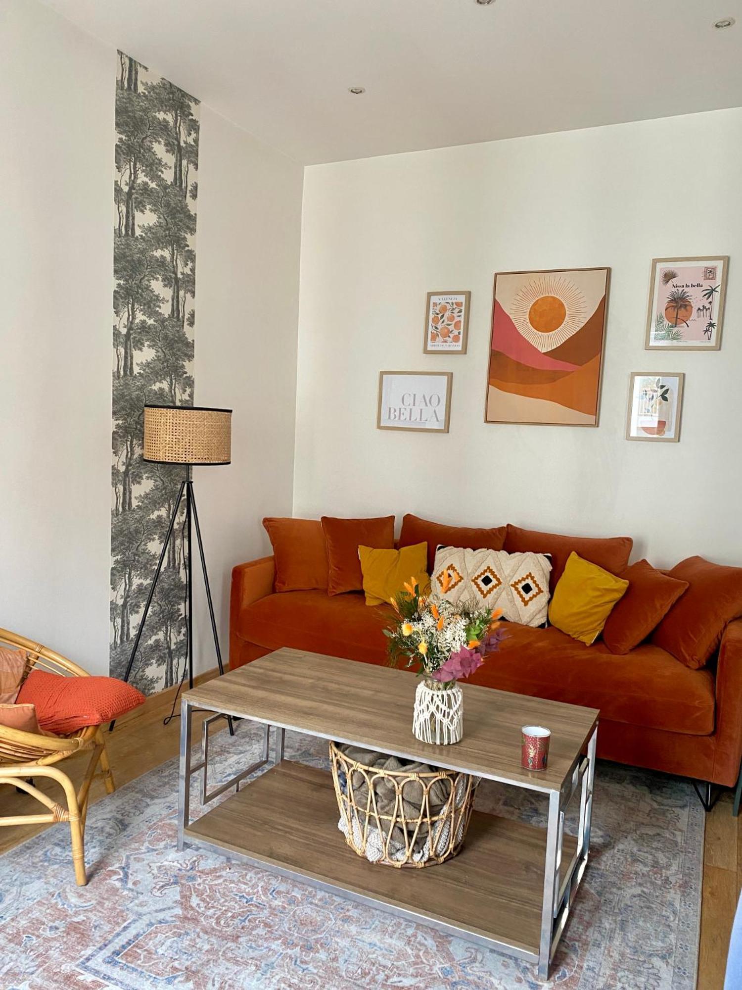 2 Pieces Avec Balcon Au Port De *