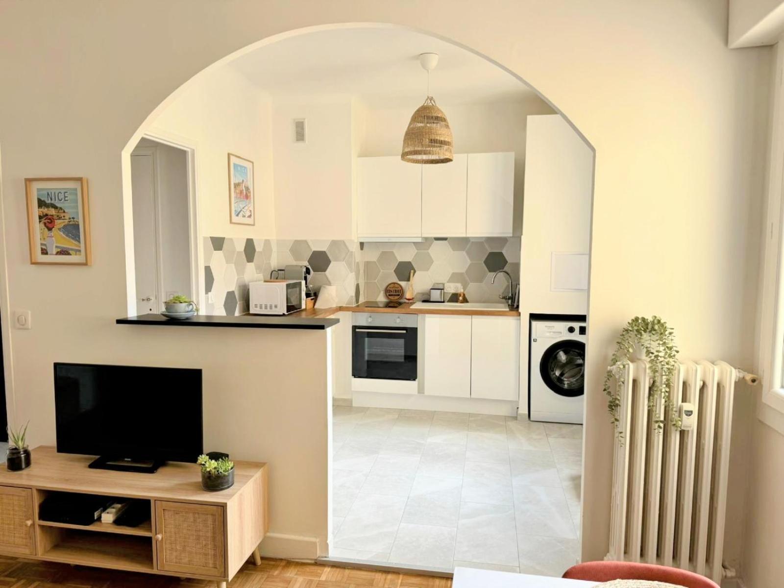 Pres De La Et La Promenade Des Apartment