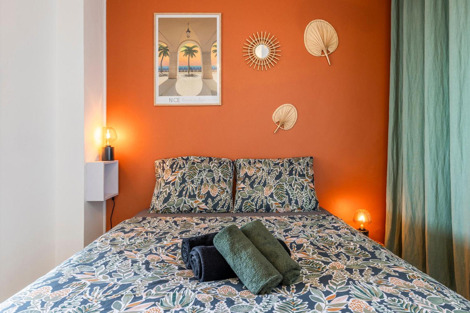 Renting - Carnot - Escape To French Riviera Terrace With Sea View Apartment *