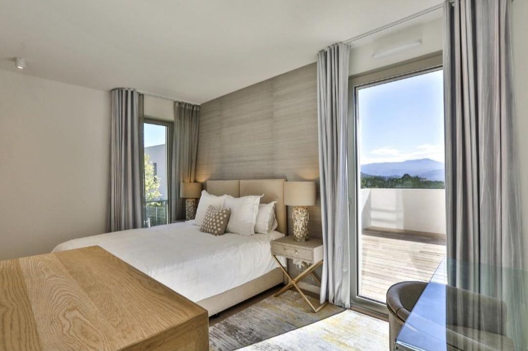 Le 120 M2 - Luxe, Piscine, Terrasse Et Garage * Nice