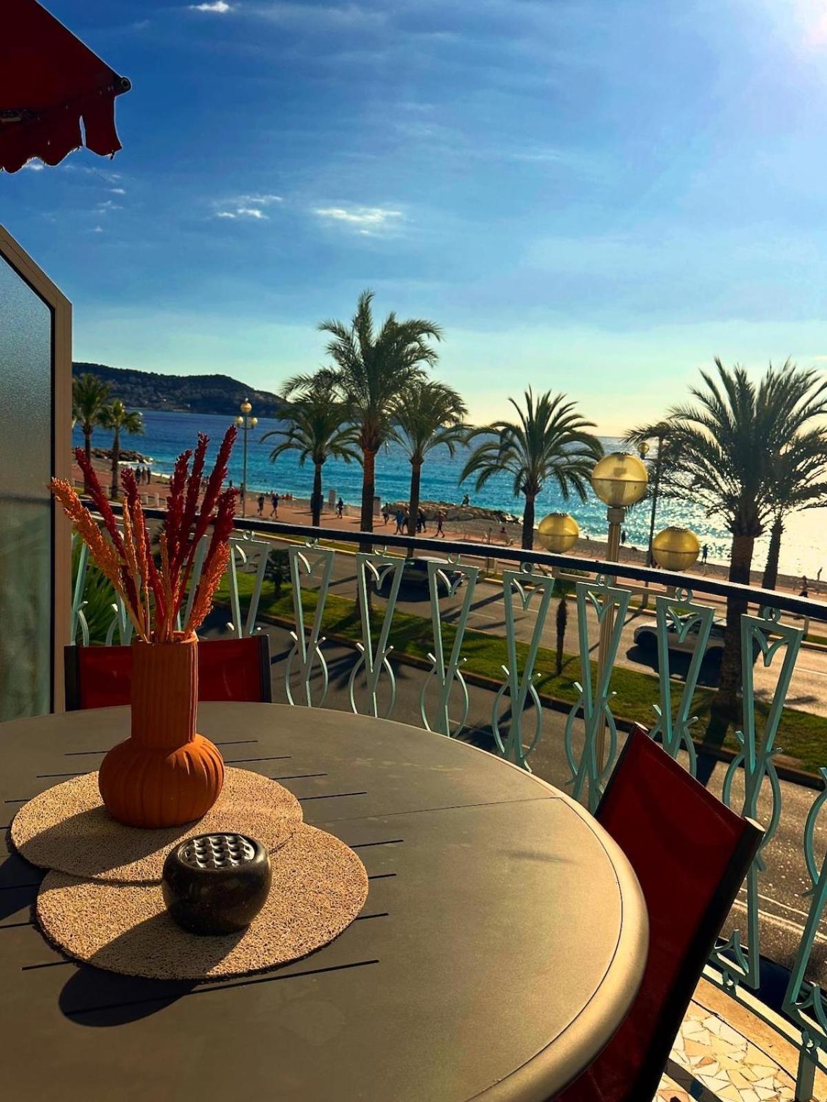 La Promenade Des Apartment