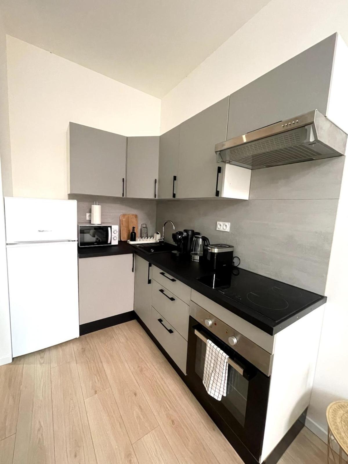 Vieux-nice Proche De La Et Cours Saleya Apartment Nice