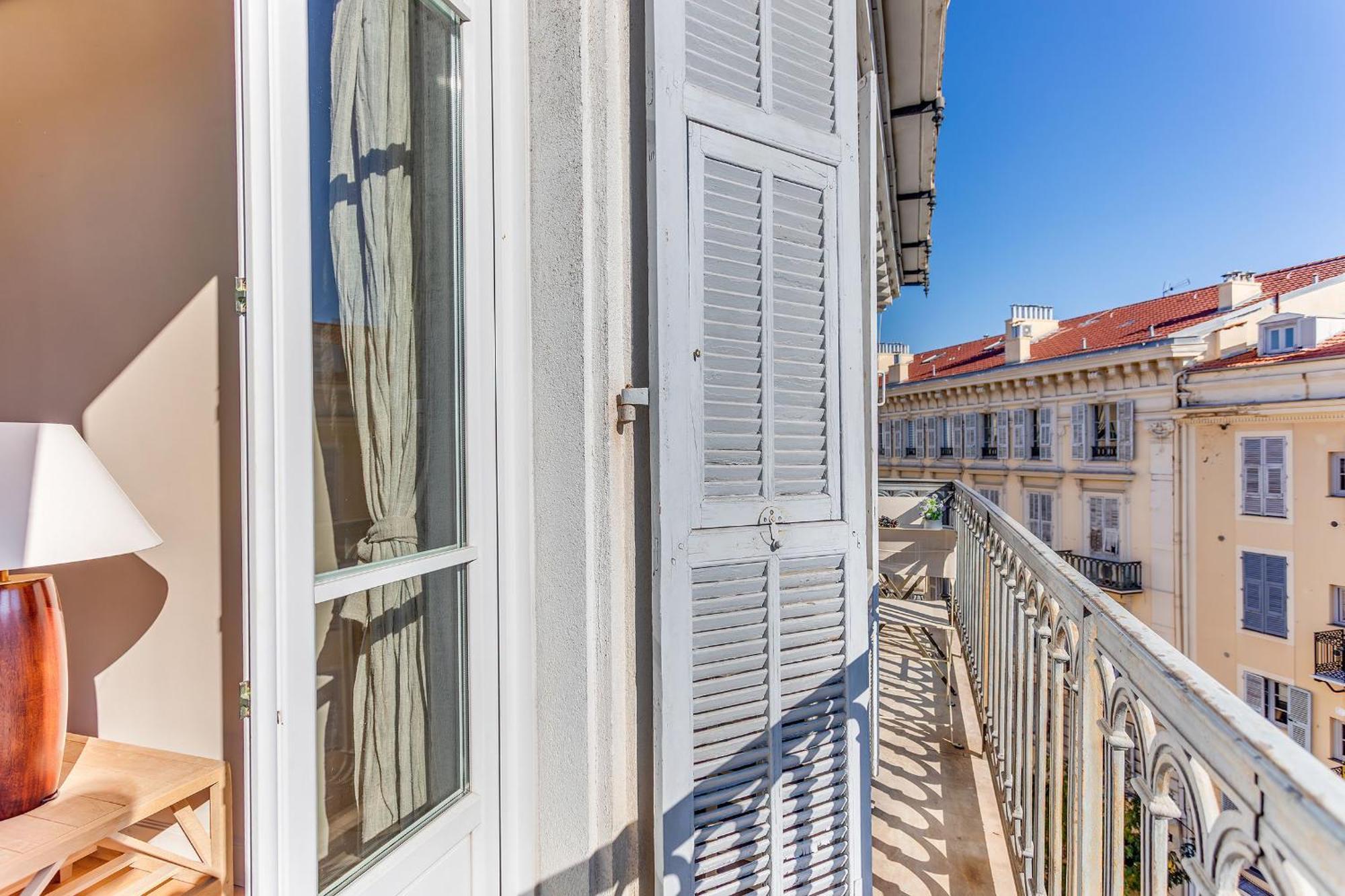 Vue Magenta Ap4484 By Riviera Homes