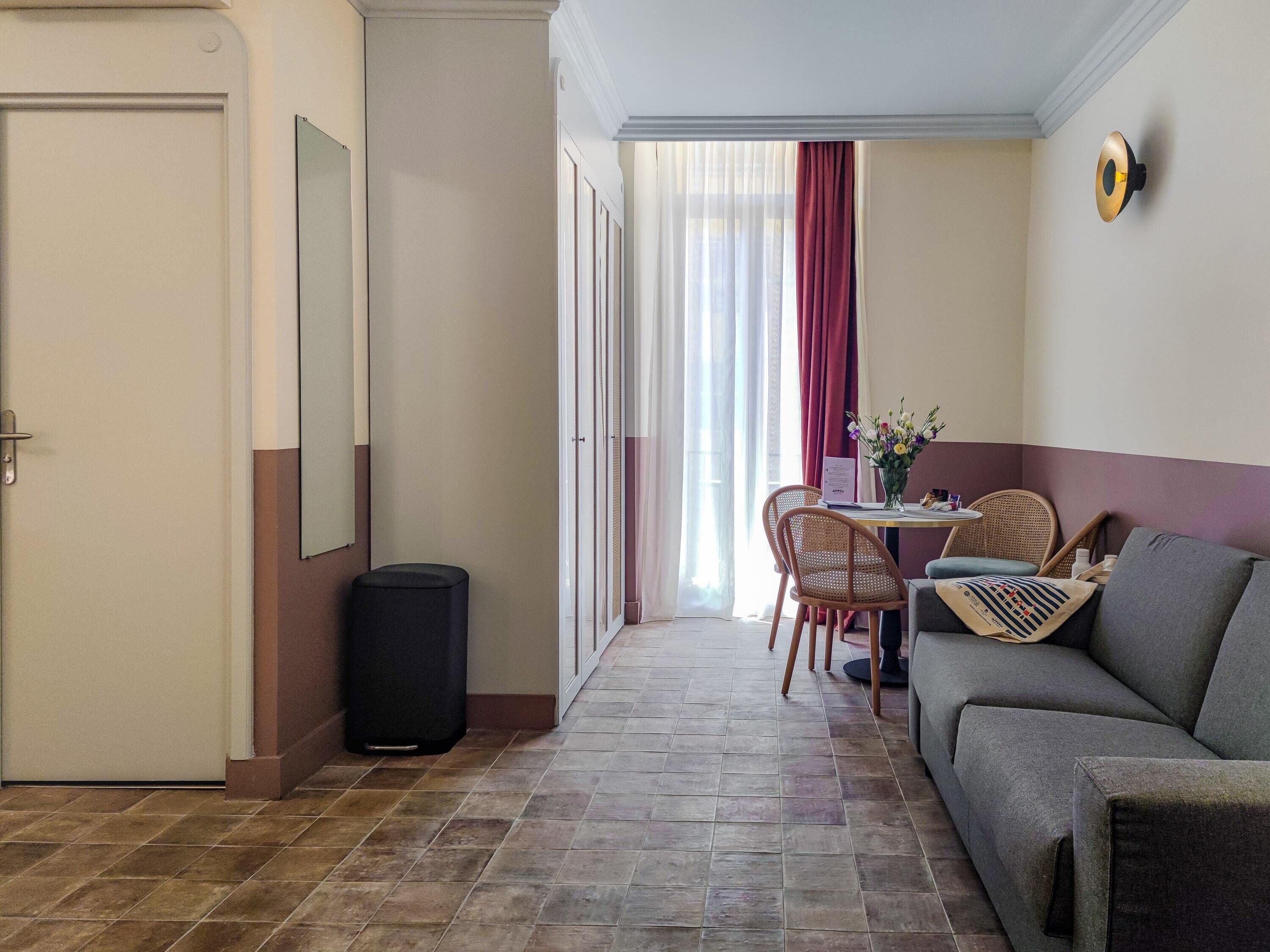 Au Picardy Hotel Nice