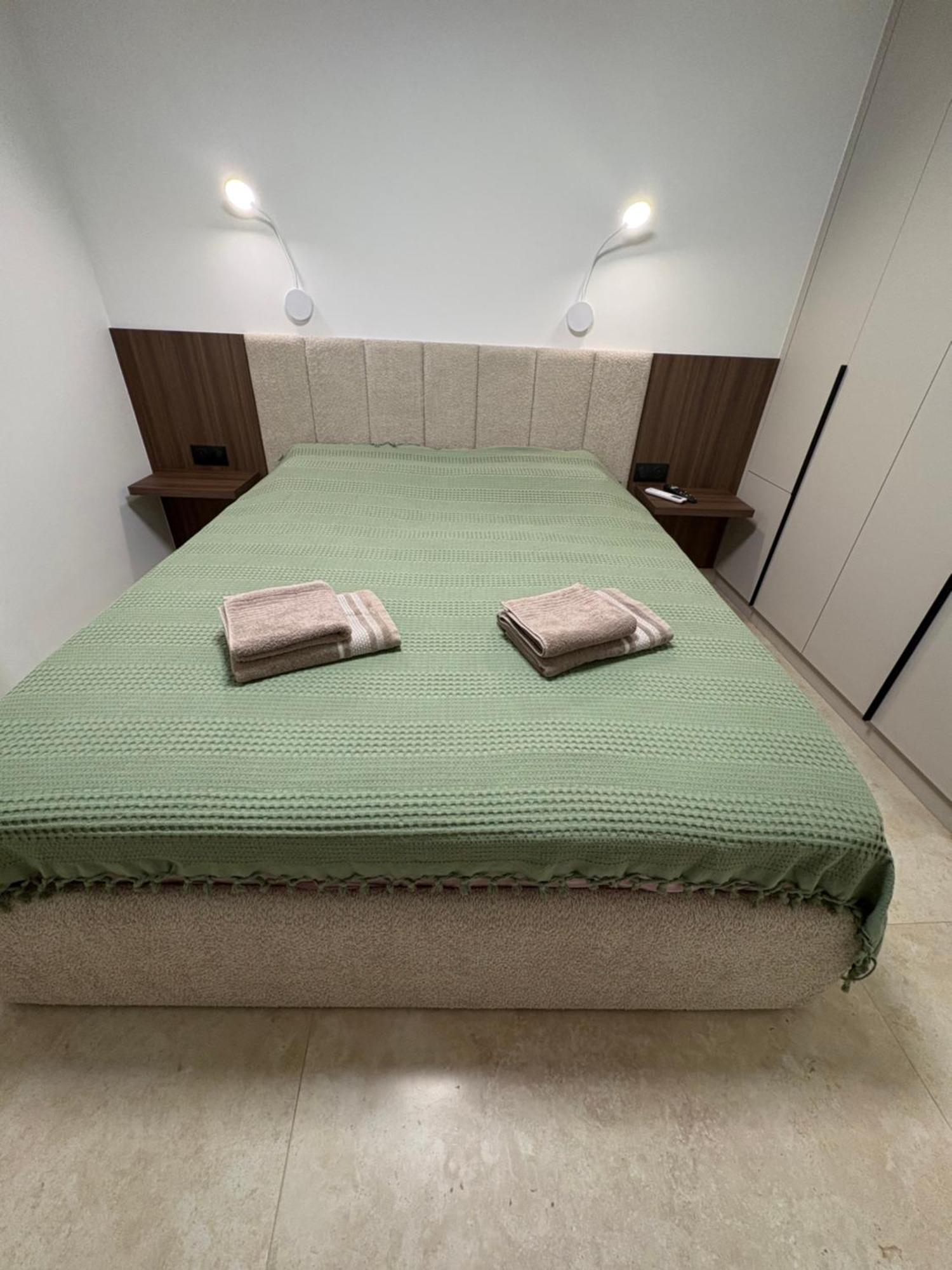 Neuf 3p- Proche & Aeroport