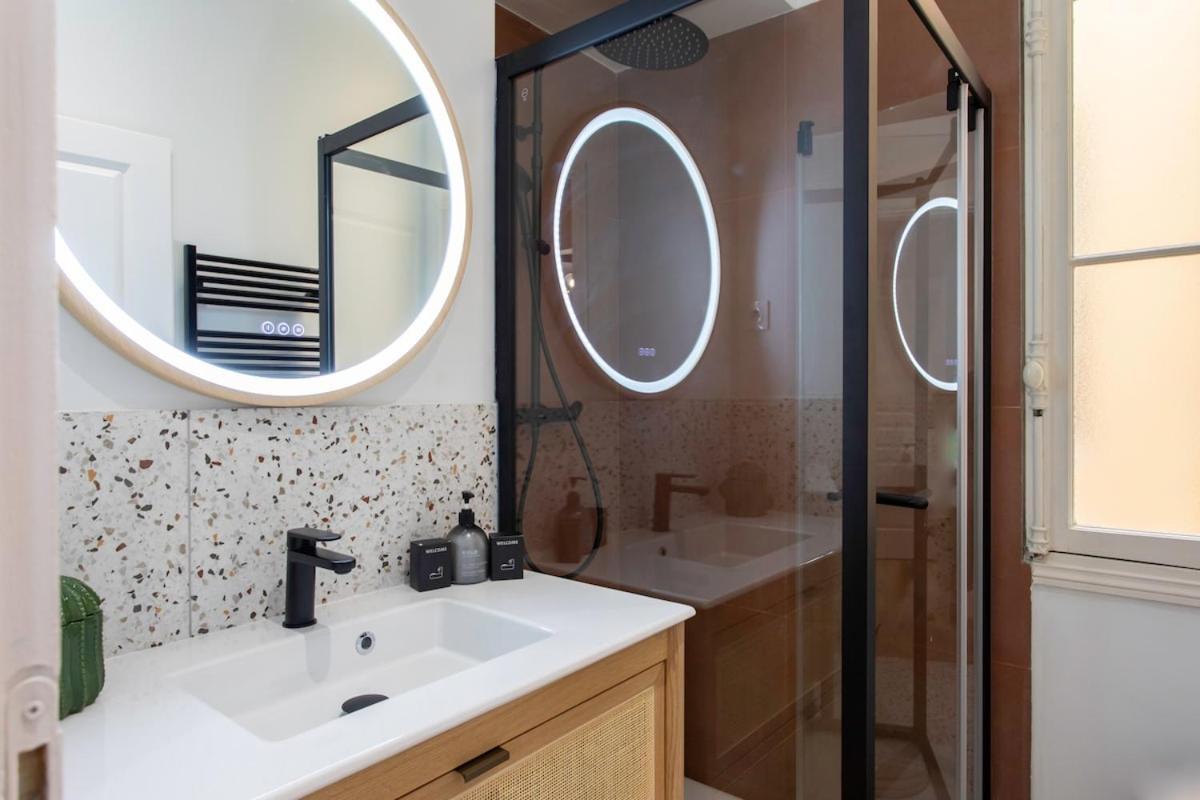 L10 Staywiz Us - Clemenceau Central, Next Train Station