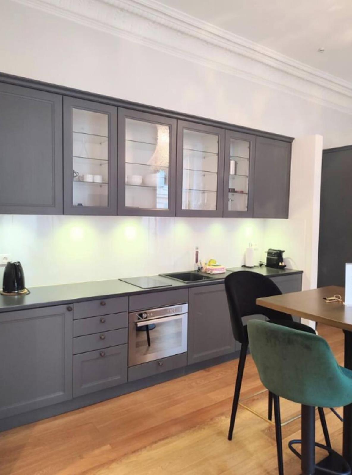 Apartment In The Heart Of Close To Amenities *