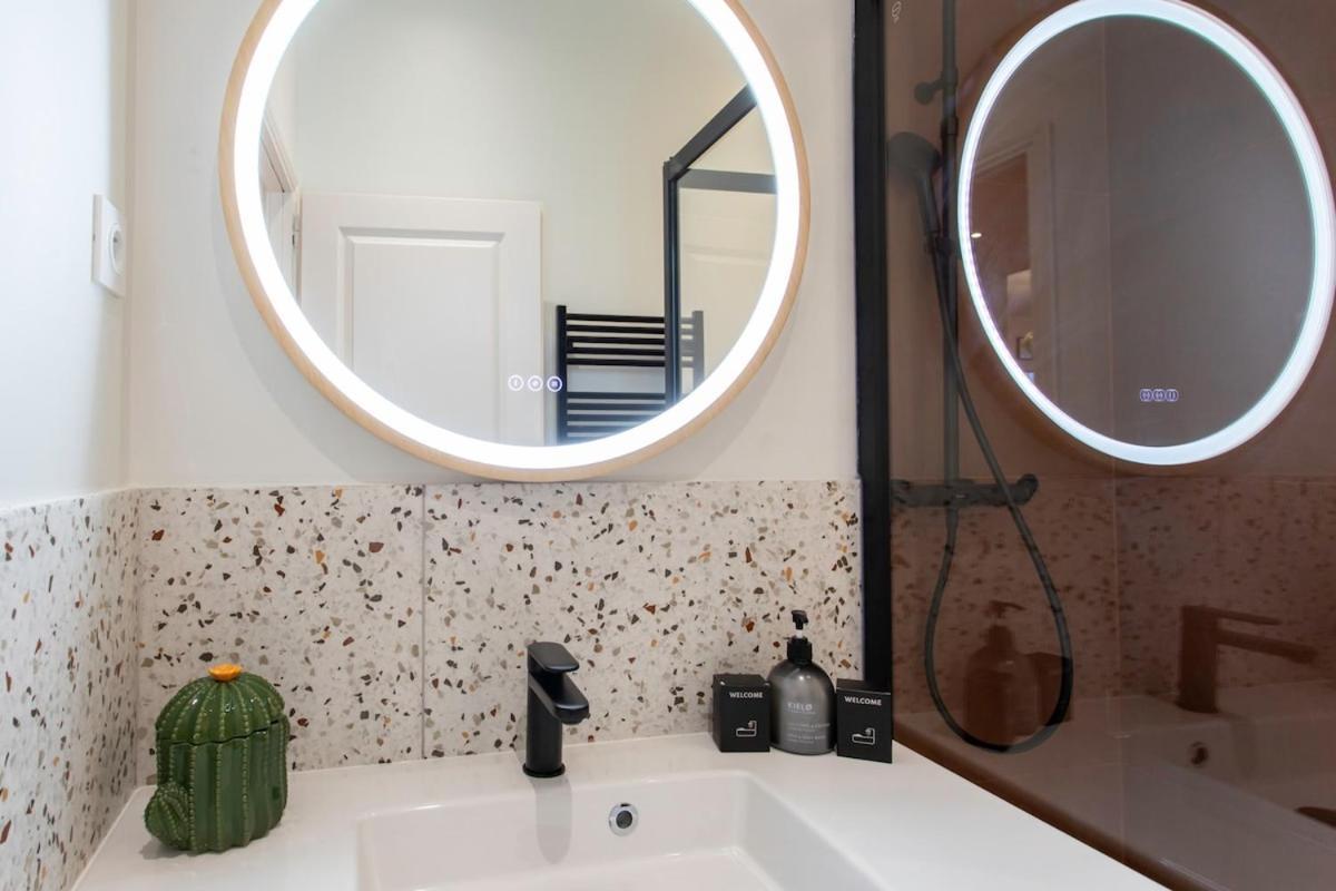 L10 Staywiz Us - Clemenceau Central, Next Train Station Apartment