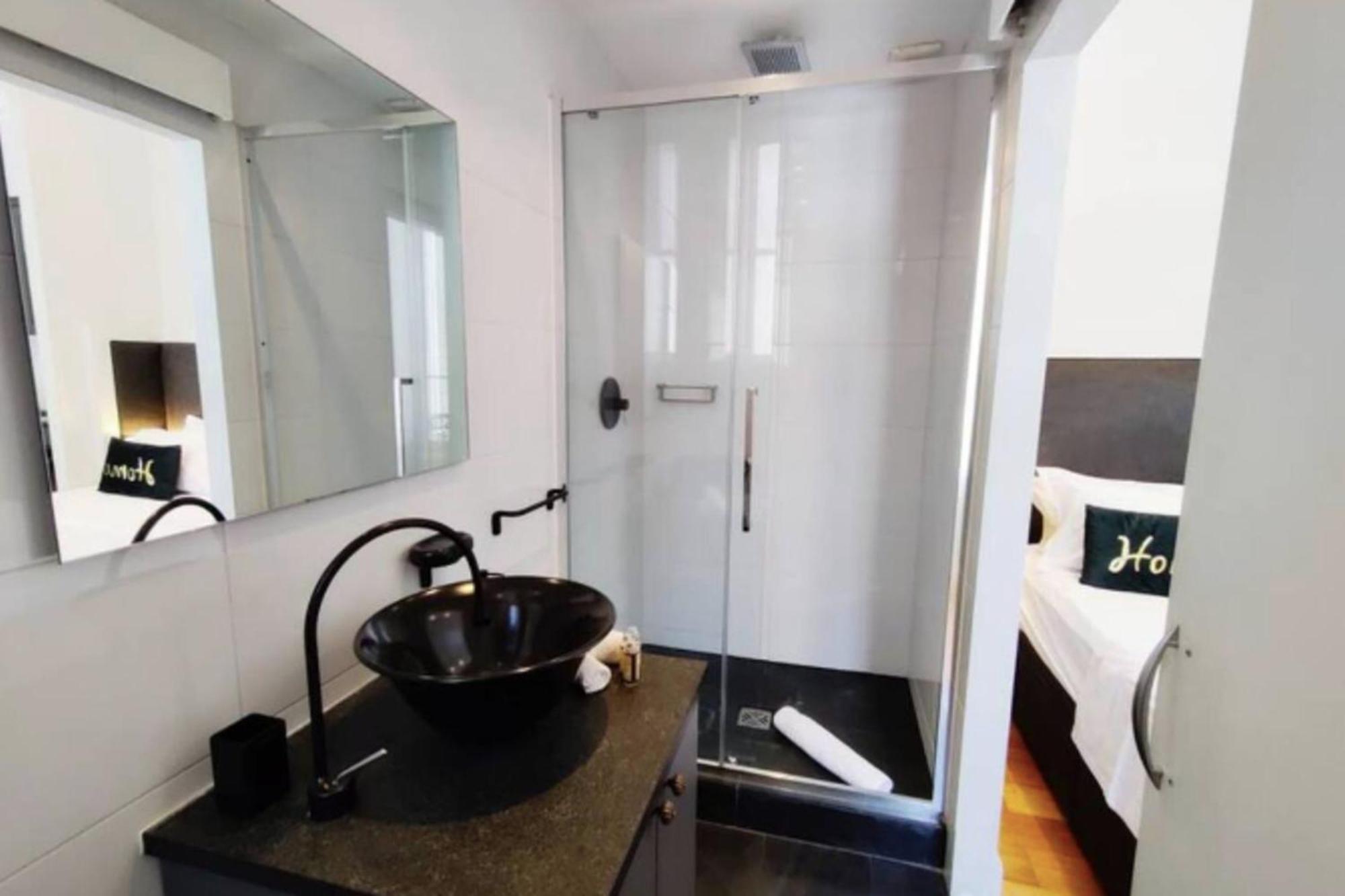 In The Heart Of Close To Amenities * Nice