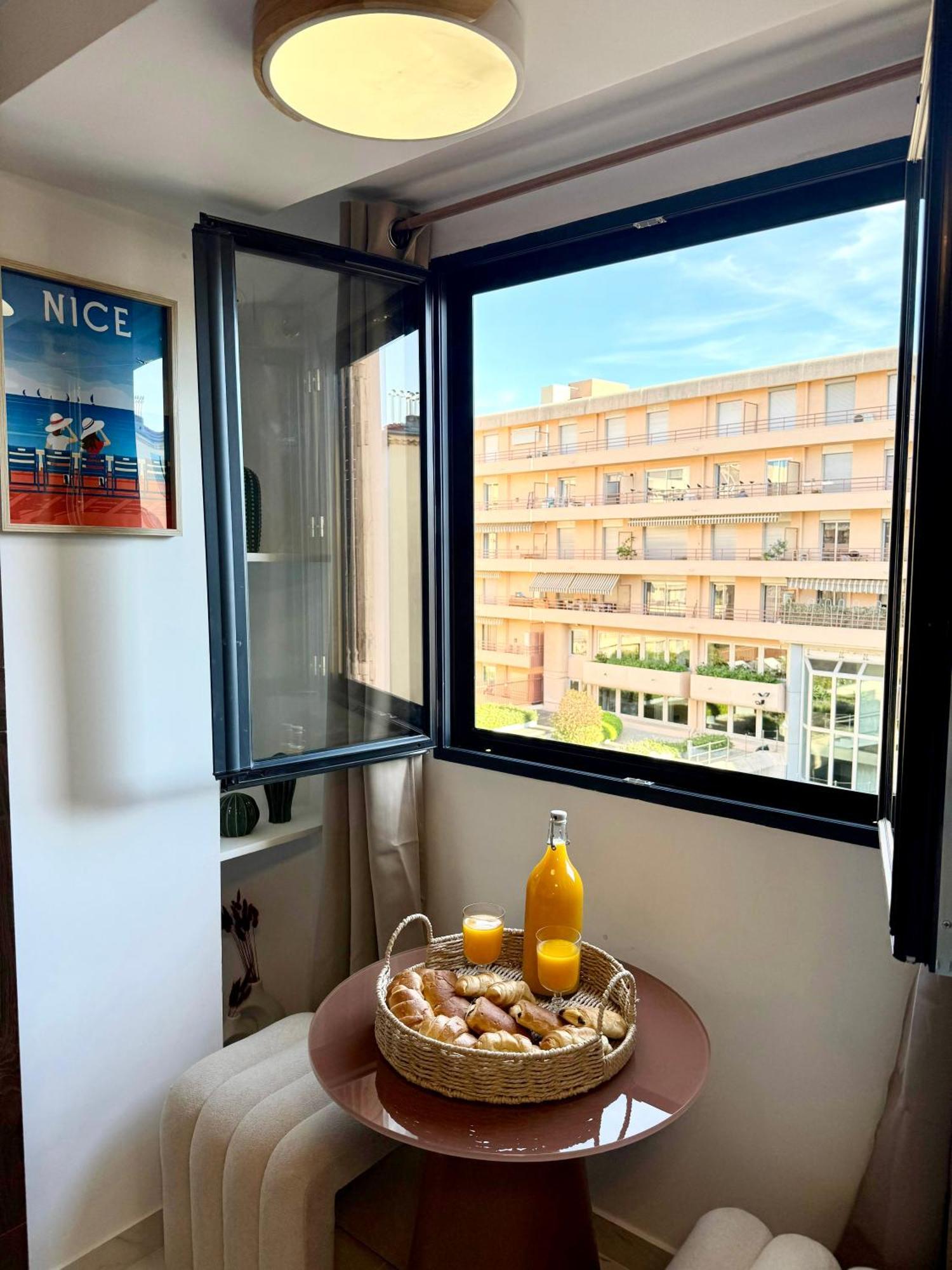 Apartment Place Massena - Small Peaceful Haven Nice