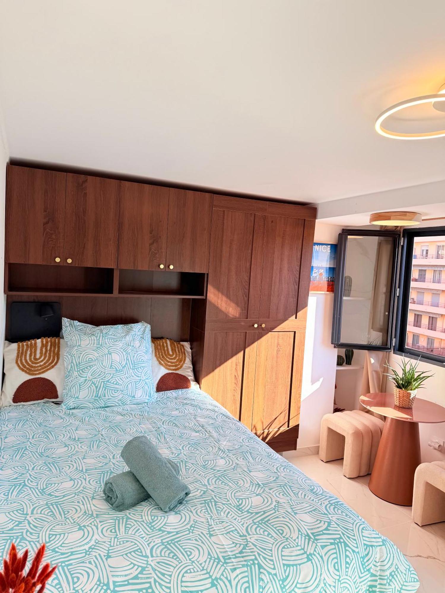 Apartment Place Massena - Small Peaceful Haven *