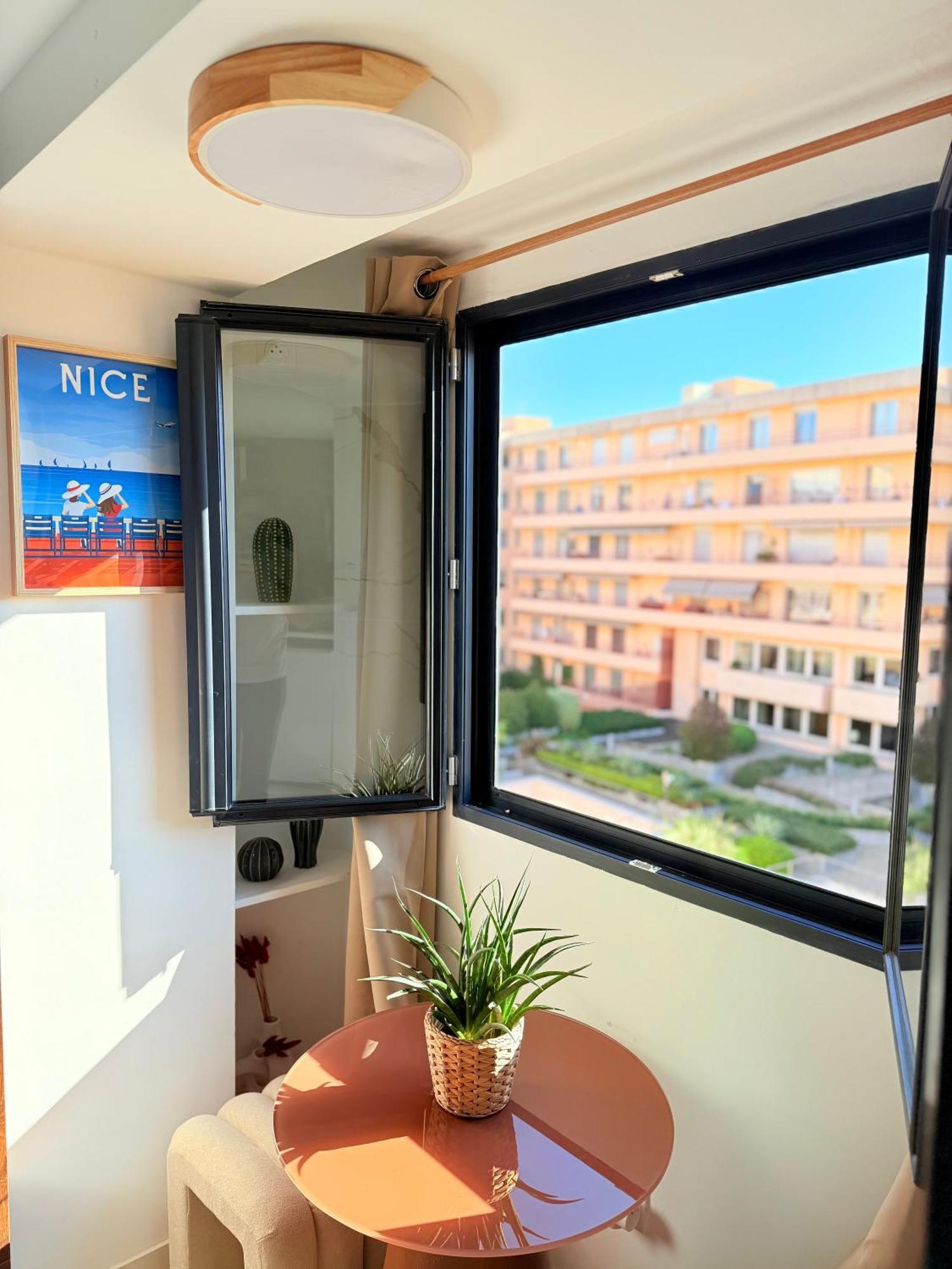 Place Massena - Small Peaceful Haven *