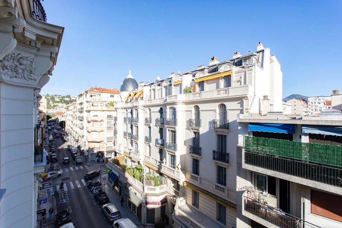 L10 Staywiz Us - Clemenceau Central, Next Train Station