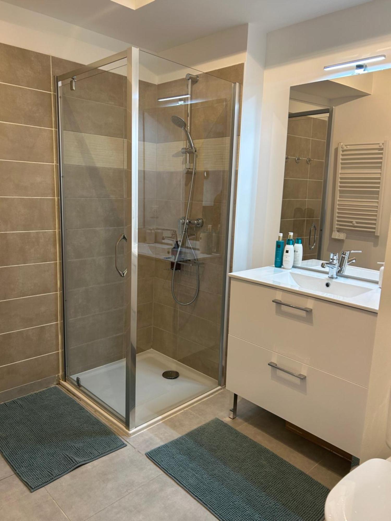 Neuf T2 Calme Avec Terrasse - Proche Marche Liberation Apartment *