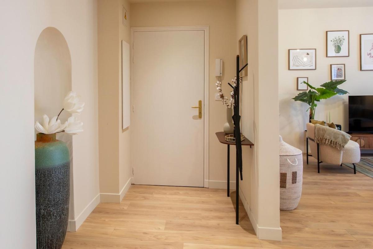 Apartment L10 Staywiz Us - Clemenceau Central, Next Train Station