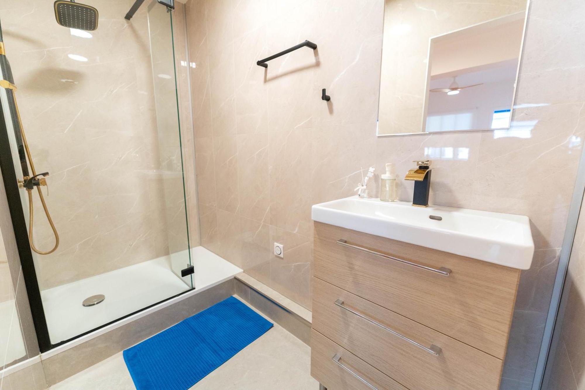 Apartment Grand Ideal Famille, Proche Plage, Bon Emplacement Pour Visiter La Cote D'azur Nice