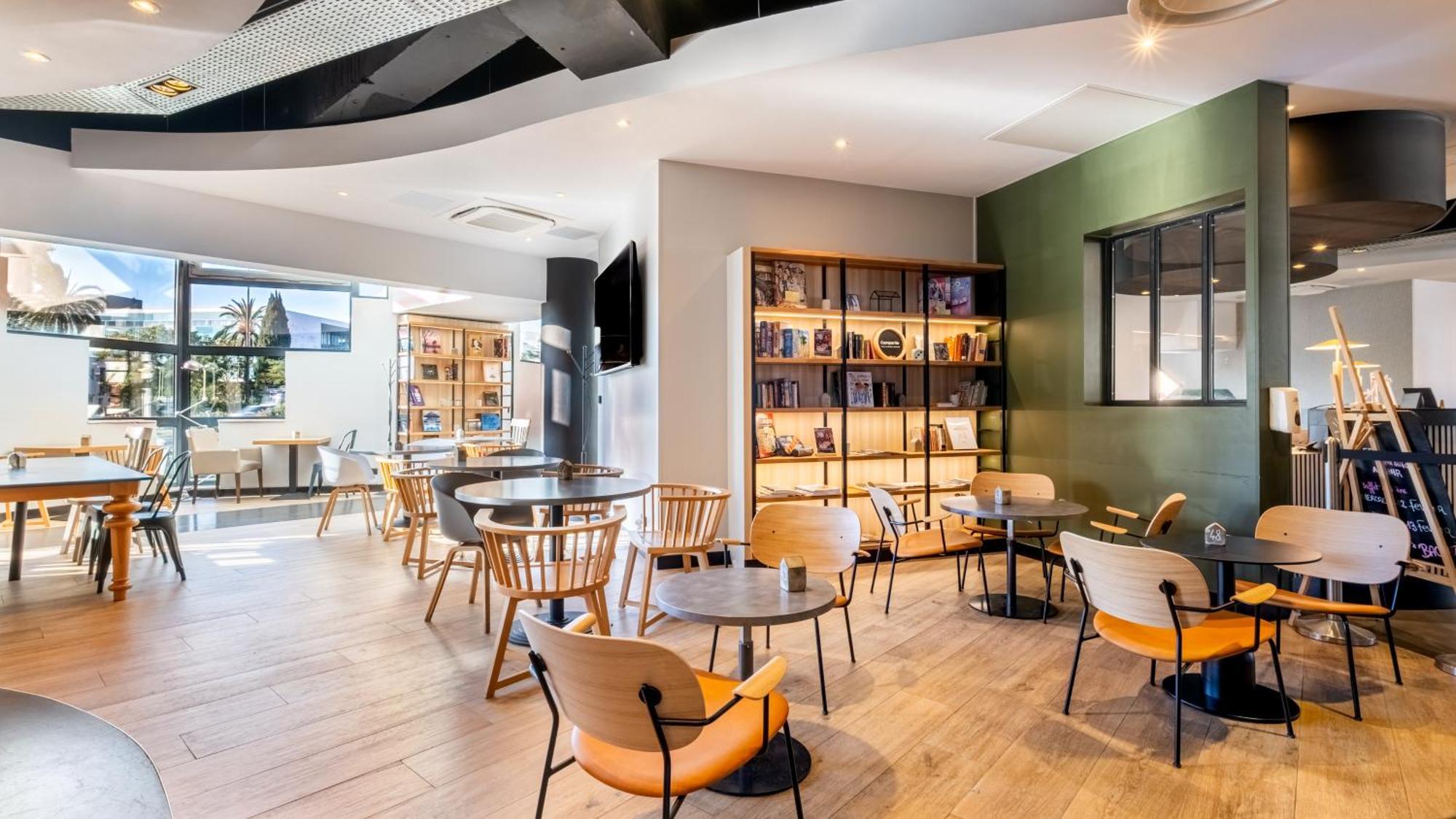 Campanile Prime - Airport 3* Nice