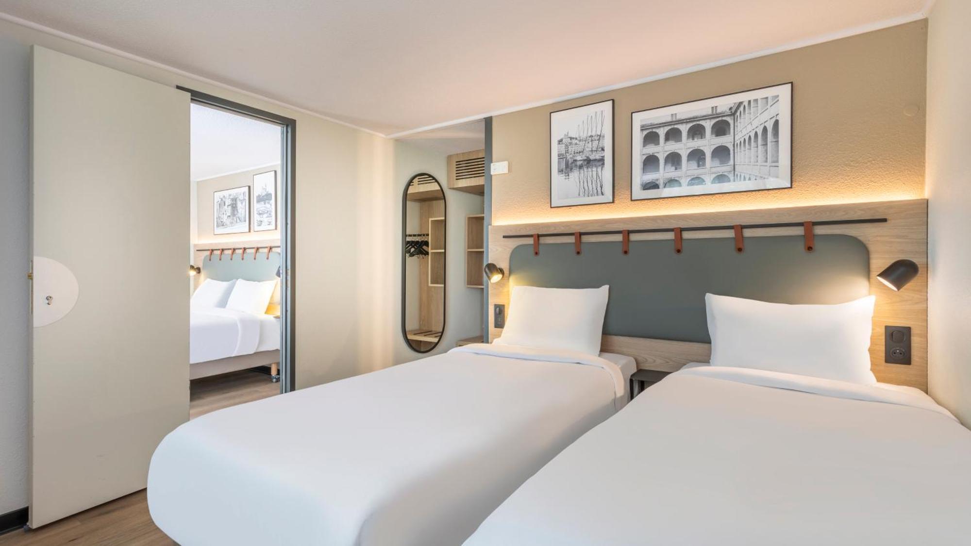 Hotel Campanile Prime - Airport 3*