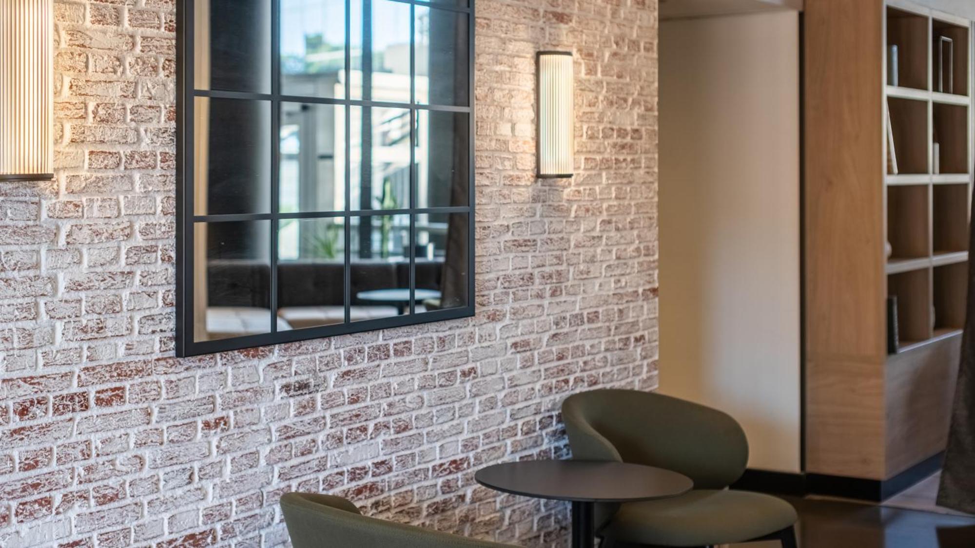 Campanile Prime - Airport