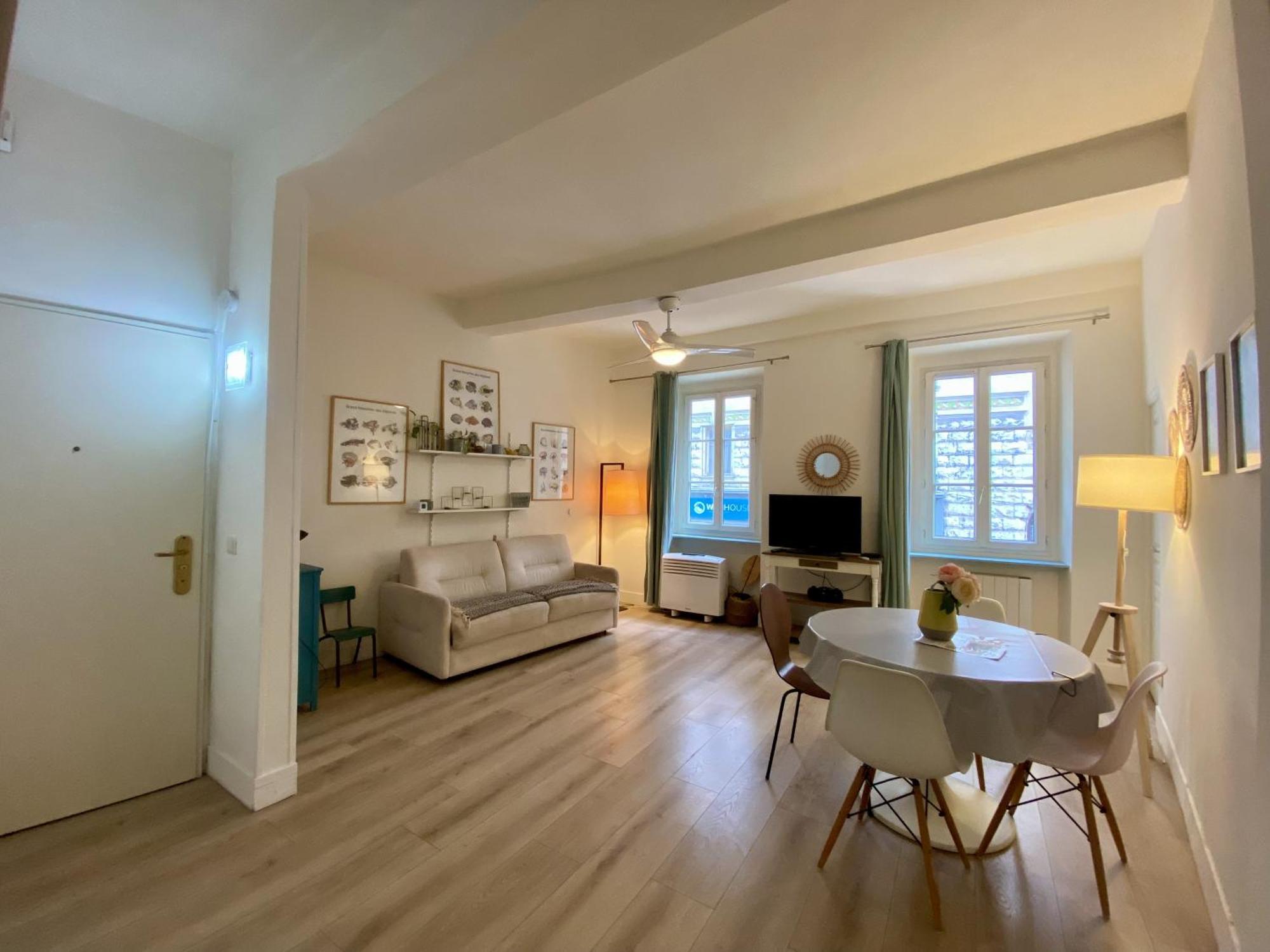Appartement Joli Niçois En Bord De Nice